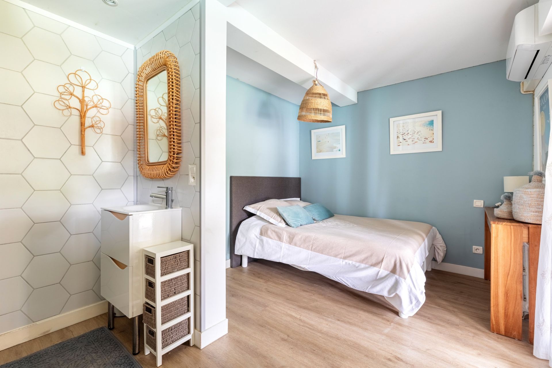 house 9 Rooms for sale on ARCACHON (33120)