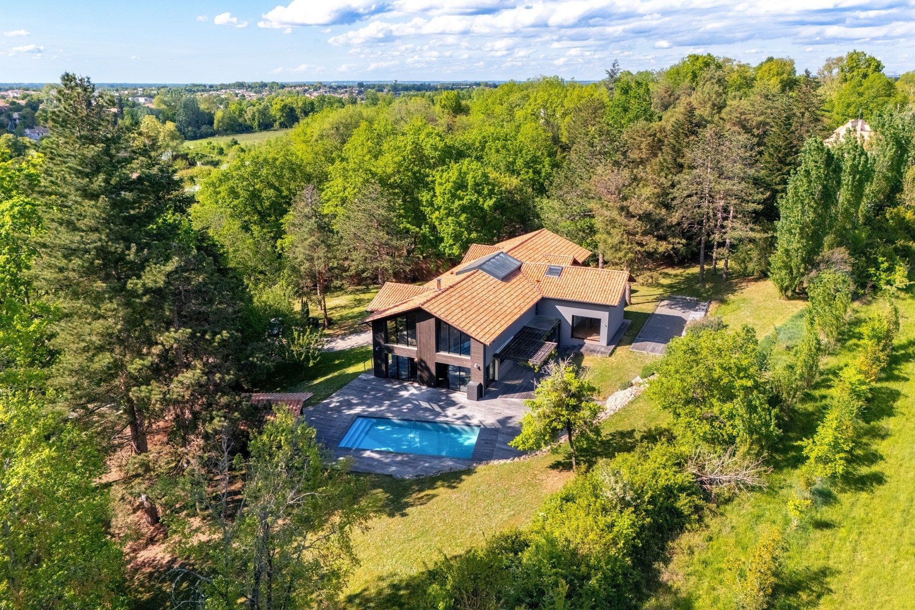 maison 10 Pièces en vente sur BORDEAUX (33000)