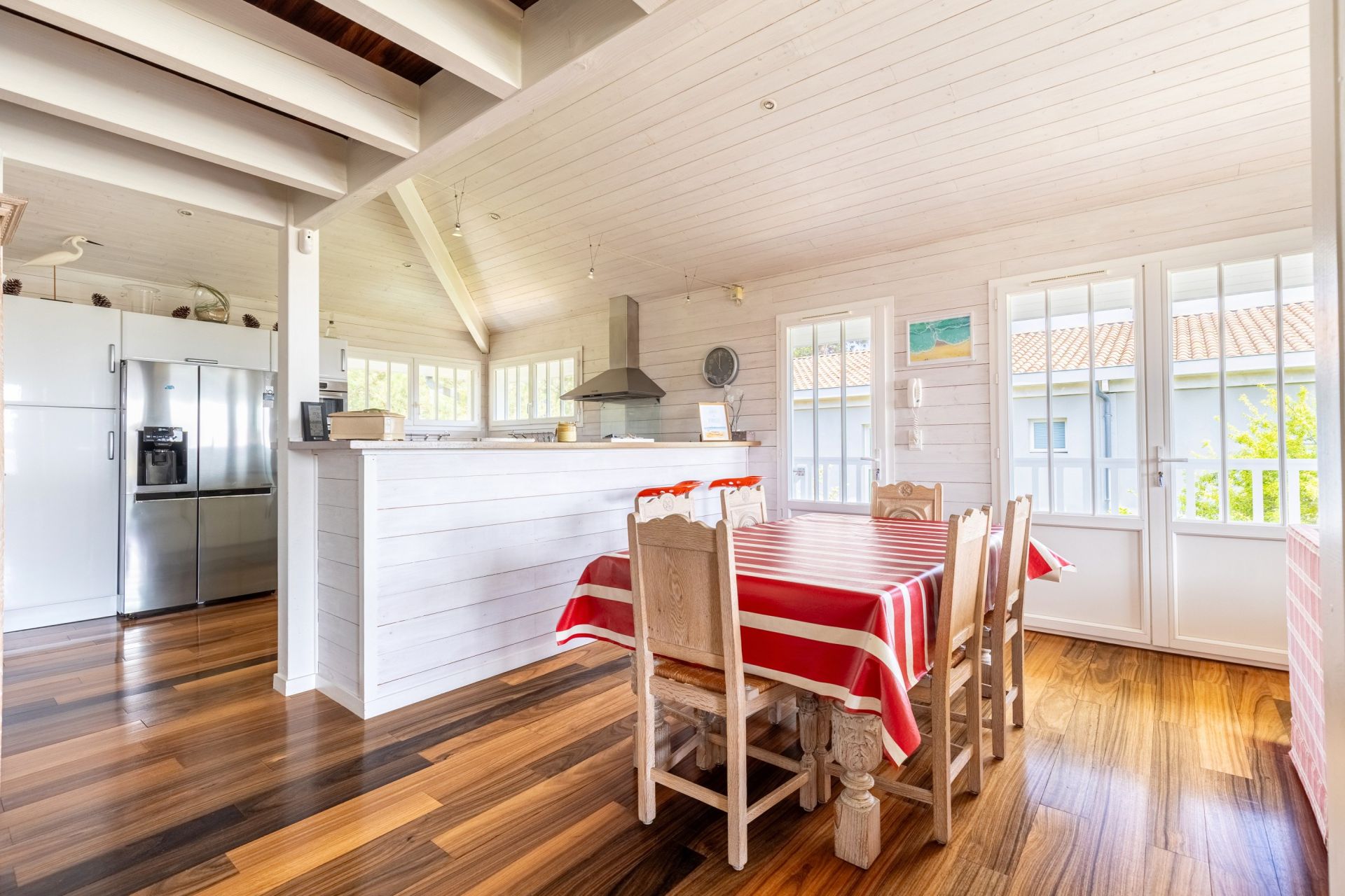 house 6 Rooms for sale on CAP FERRET (33970)