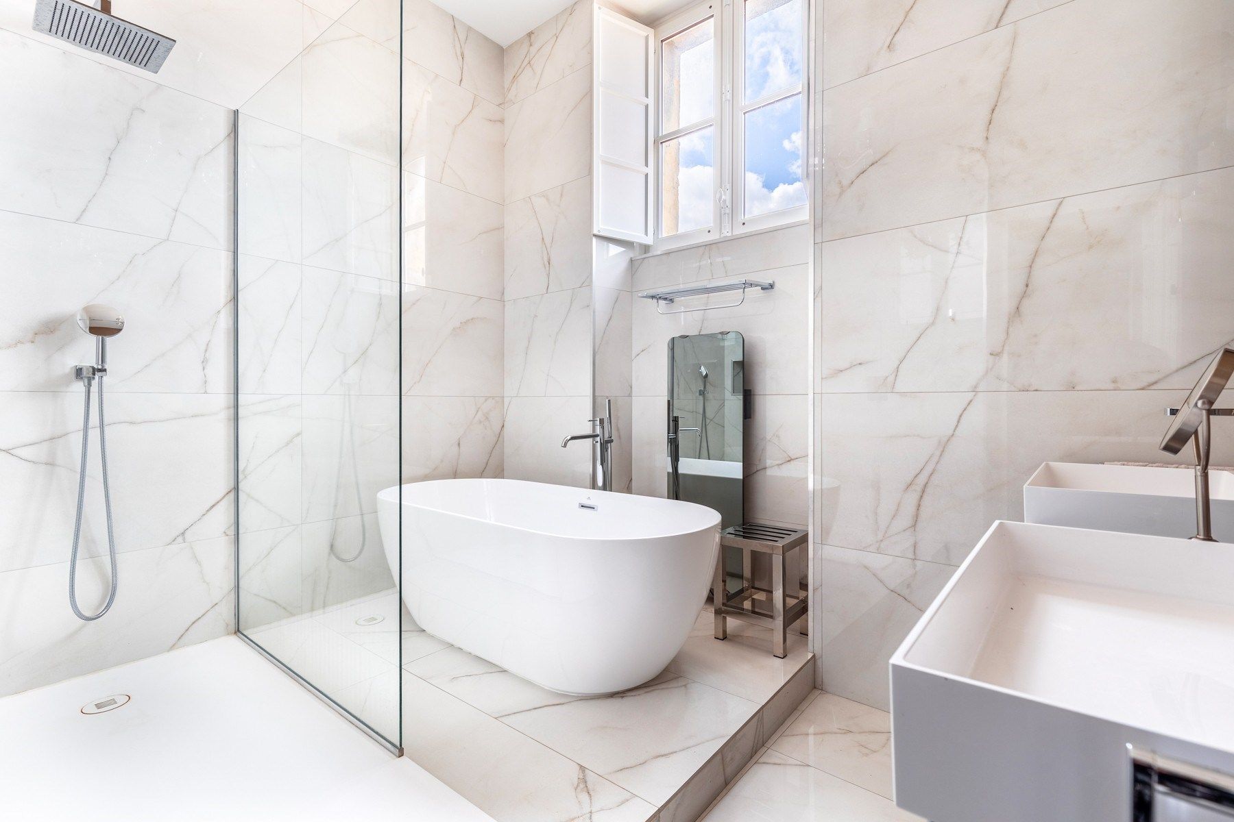 apartment 3 Rooms for sale on BORDEAUX (33000)