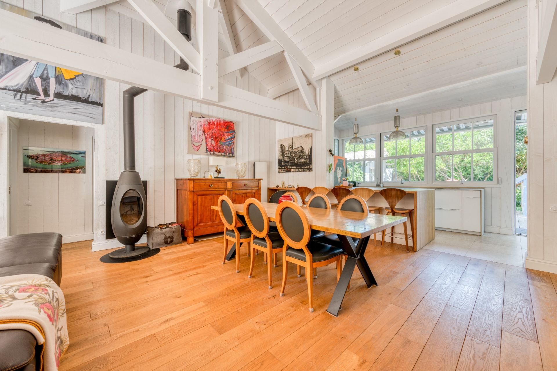 house 6 Rooms for sale on CAP FERRET (33970)