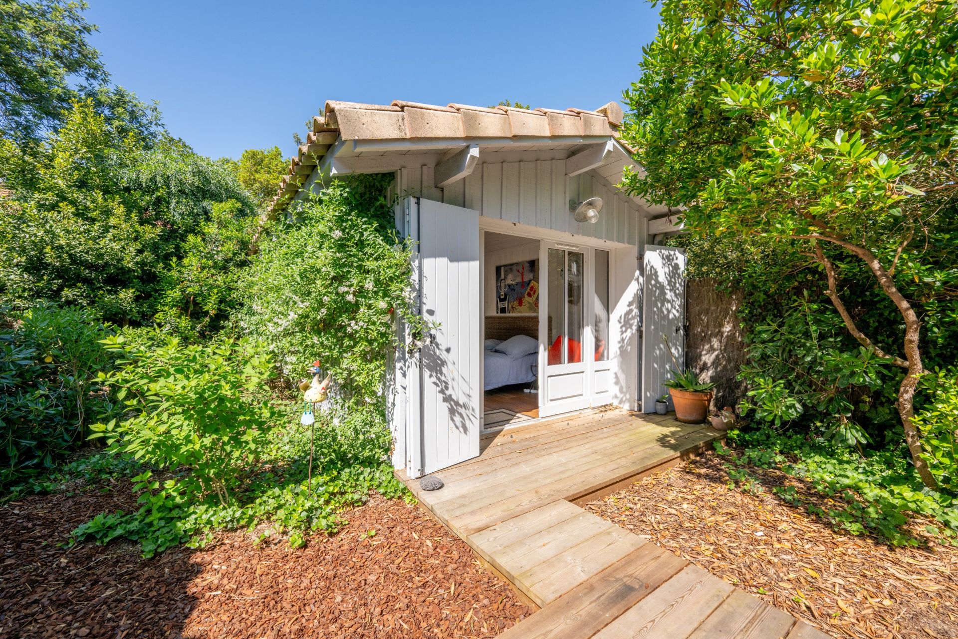 house 6 Rooms for sale on CAP FERRET (33970)