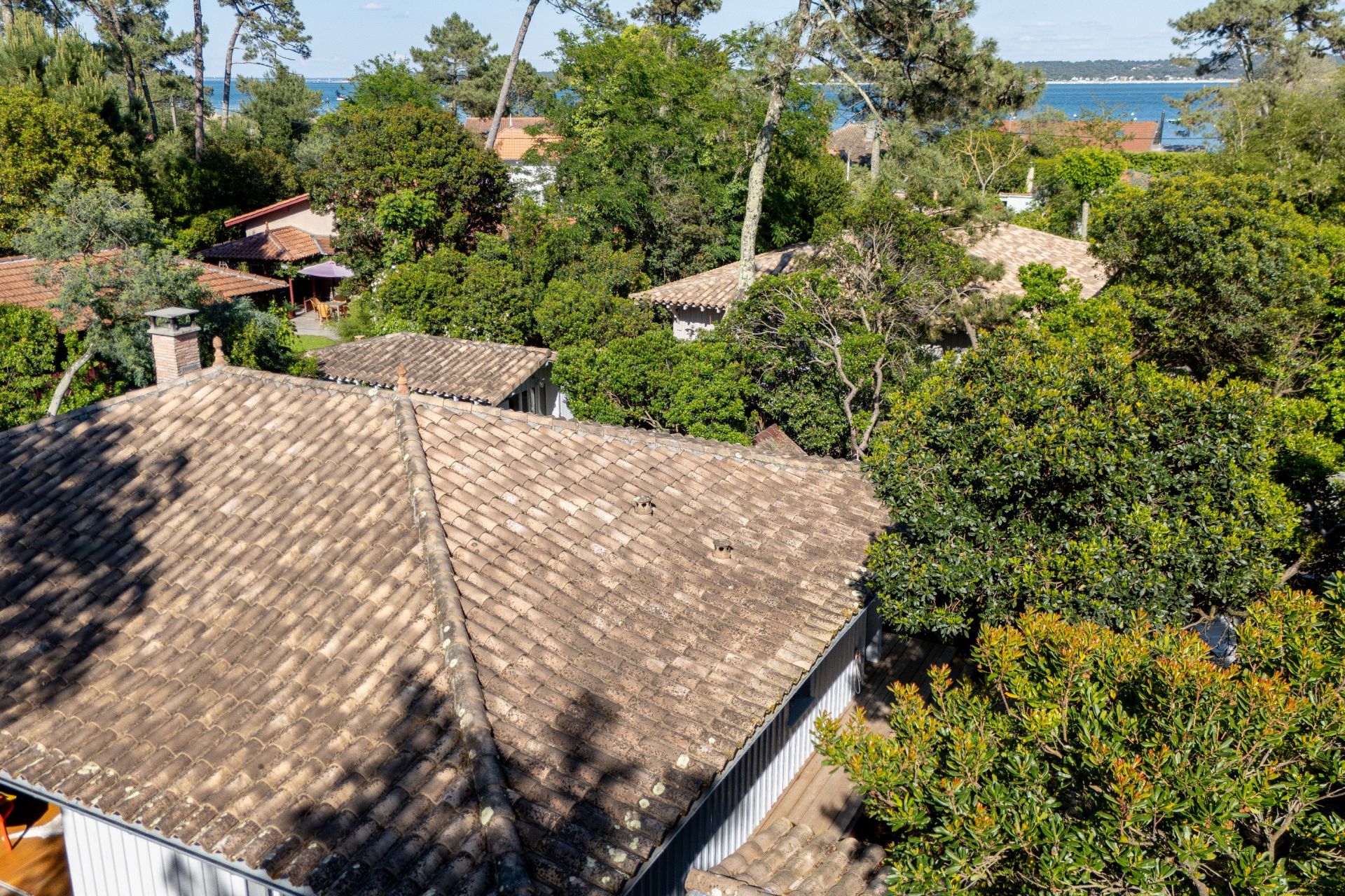 house 6 Rooms for sale on CAP FERRET (33970)