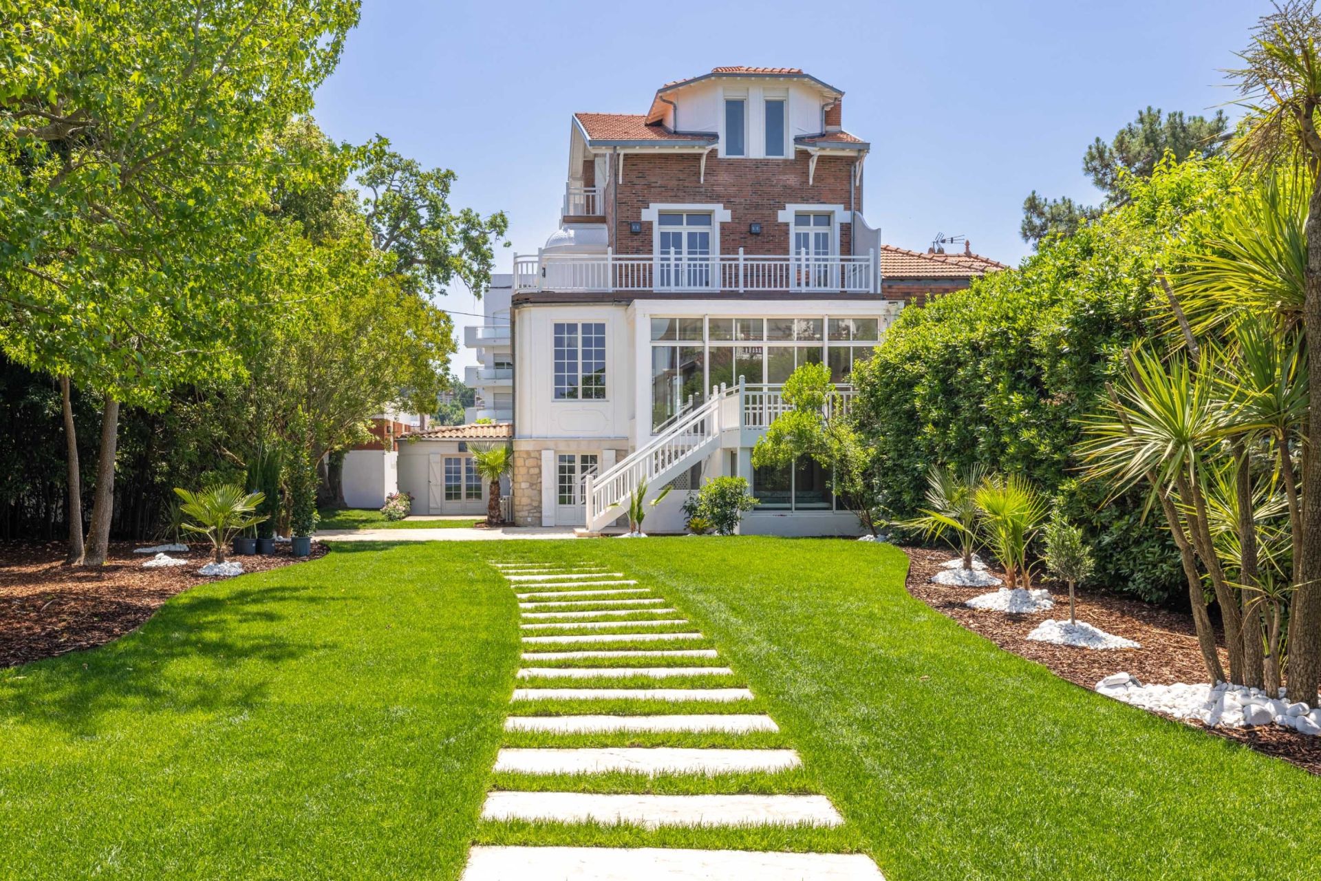 house 12 Rooms for sale on ARCACHON (33120)