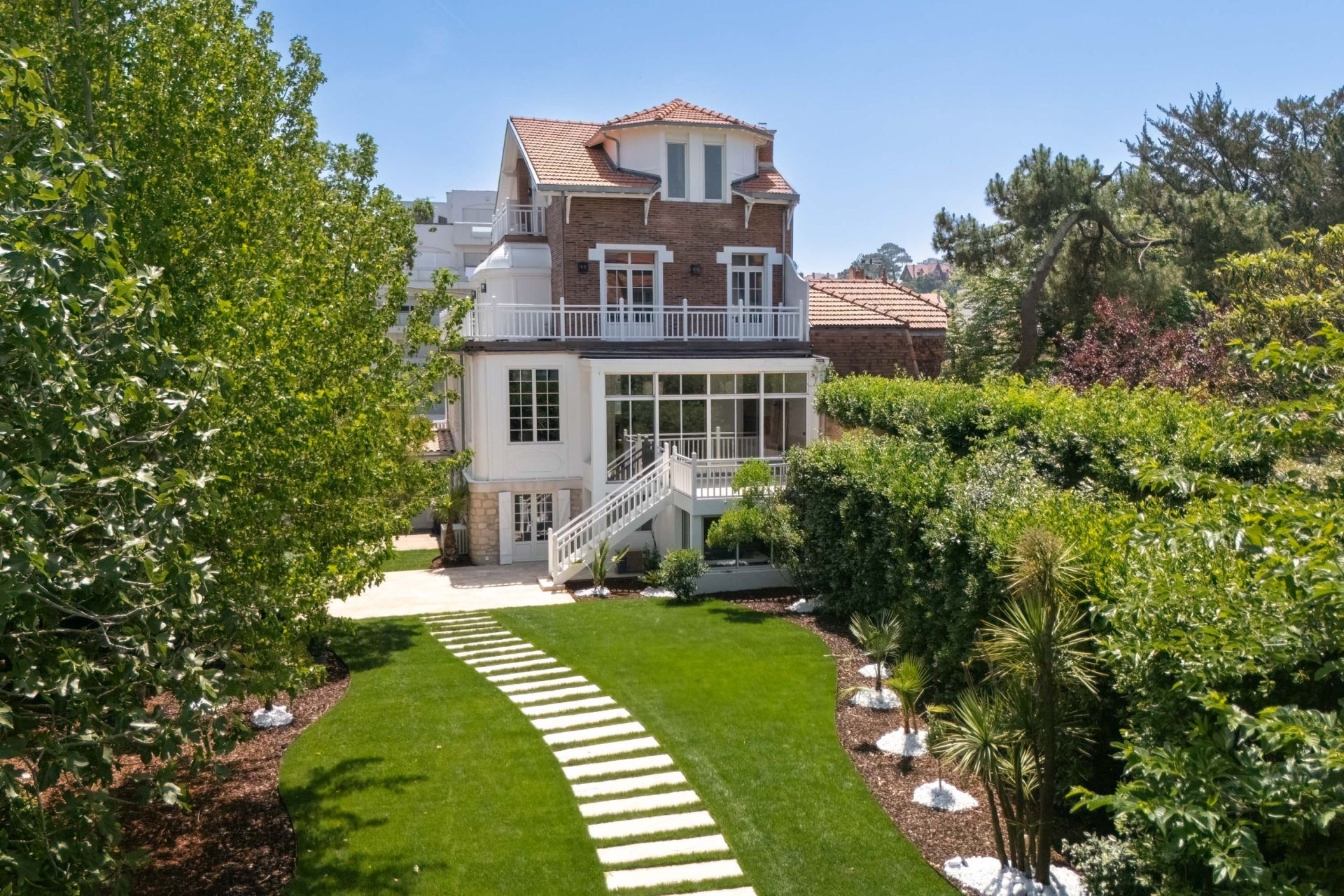 house 12 Rooms for sale on ARCACHON (33120)