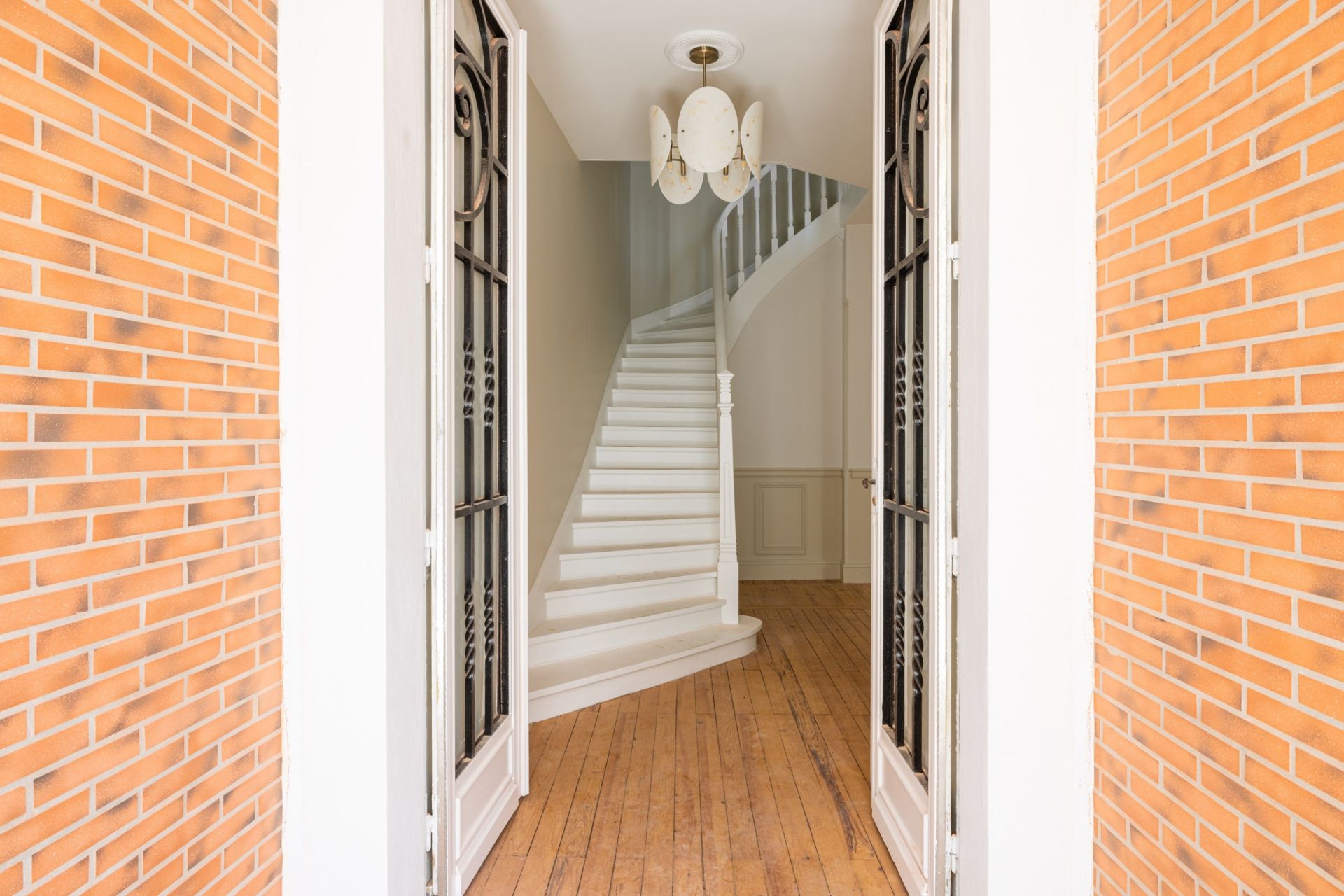 house 12 Rooms for sale on ARCACHON (33120)