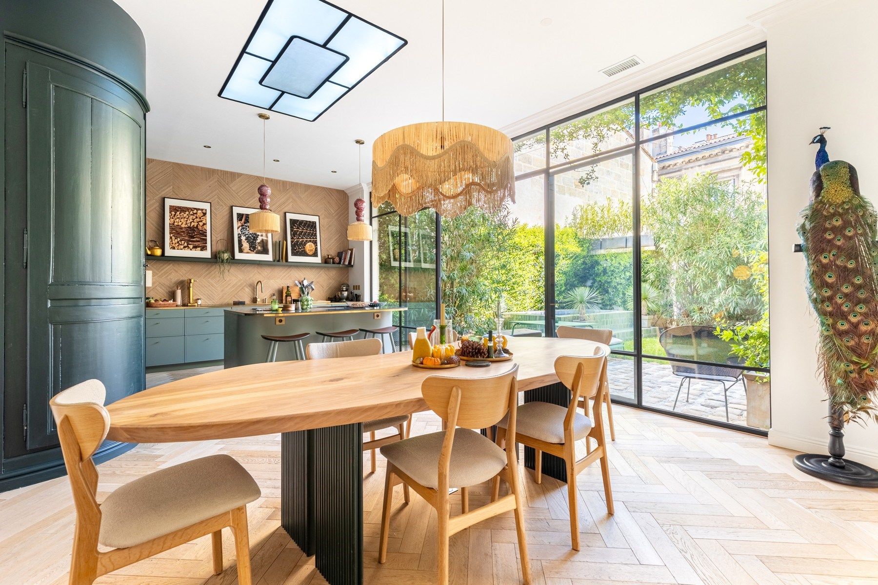 house 9 Rooms for sale on BORDEAUX (33000)
