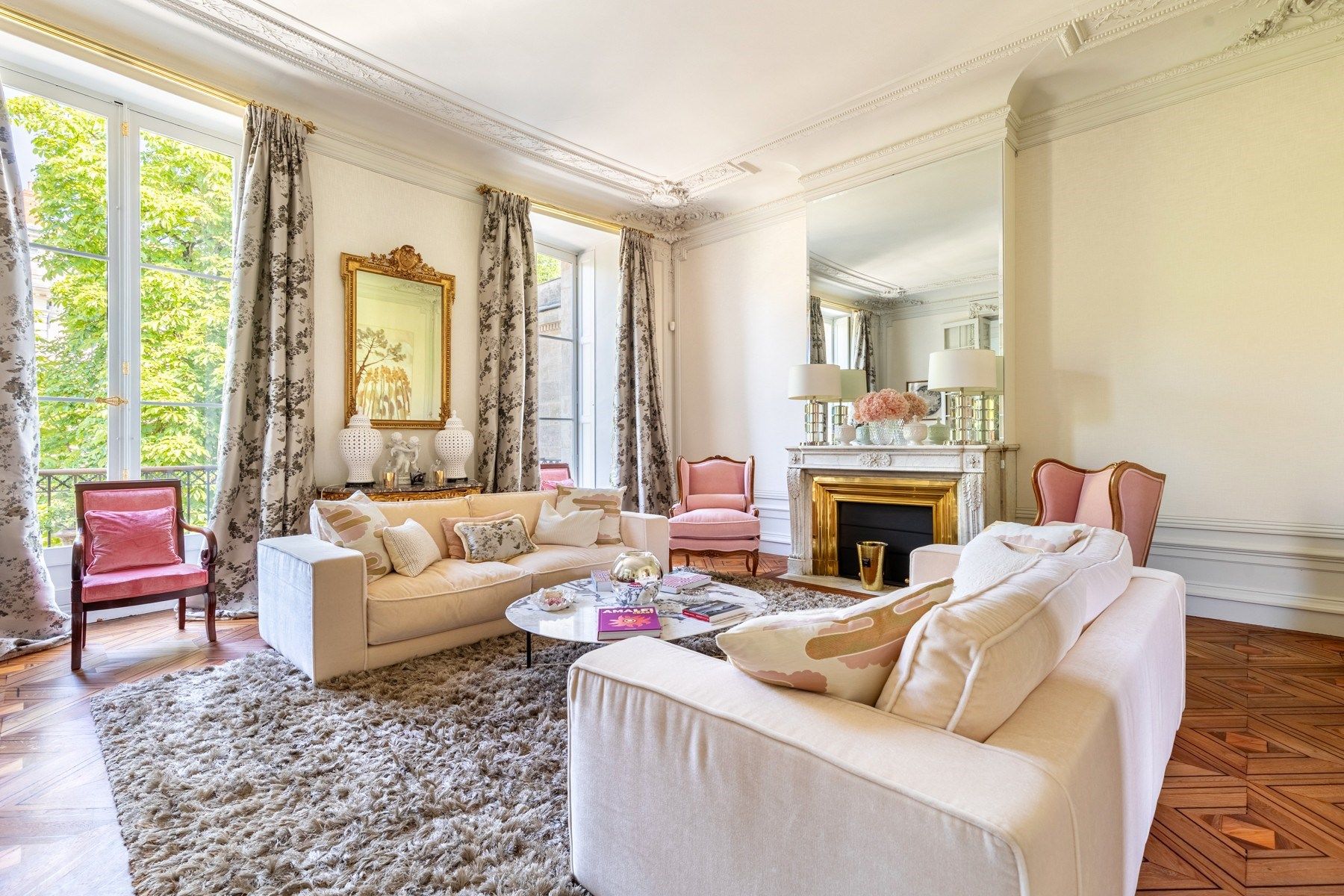 apartment 8 Rooms for sale on BORDEAUX (33000)