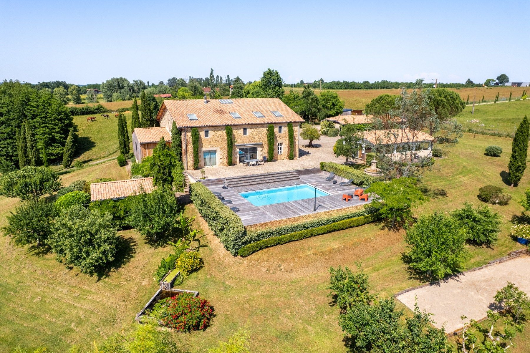 house 10 Rooms for sale on BORDEAUX (33000)