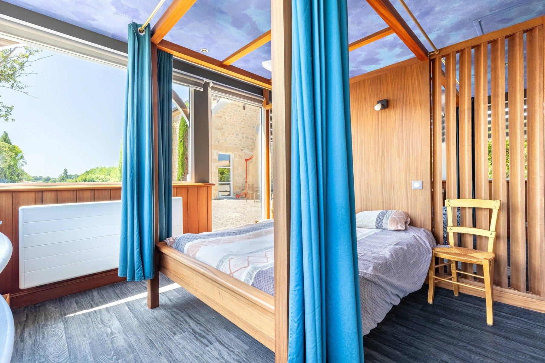house 10 Rooms for sale on BORDEAUX (33000)