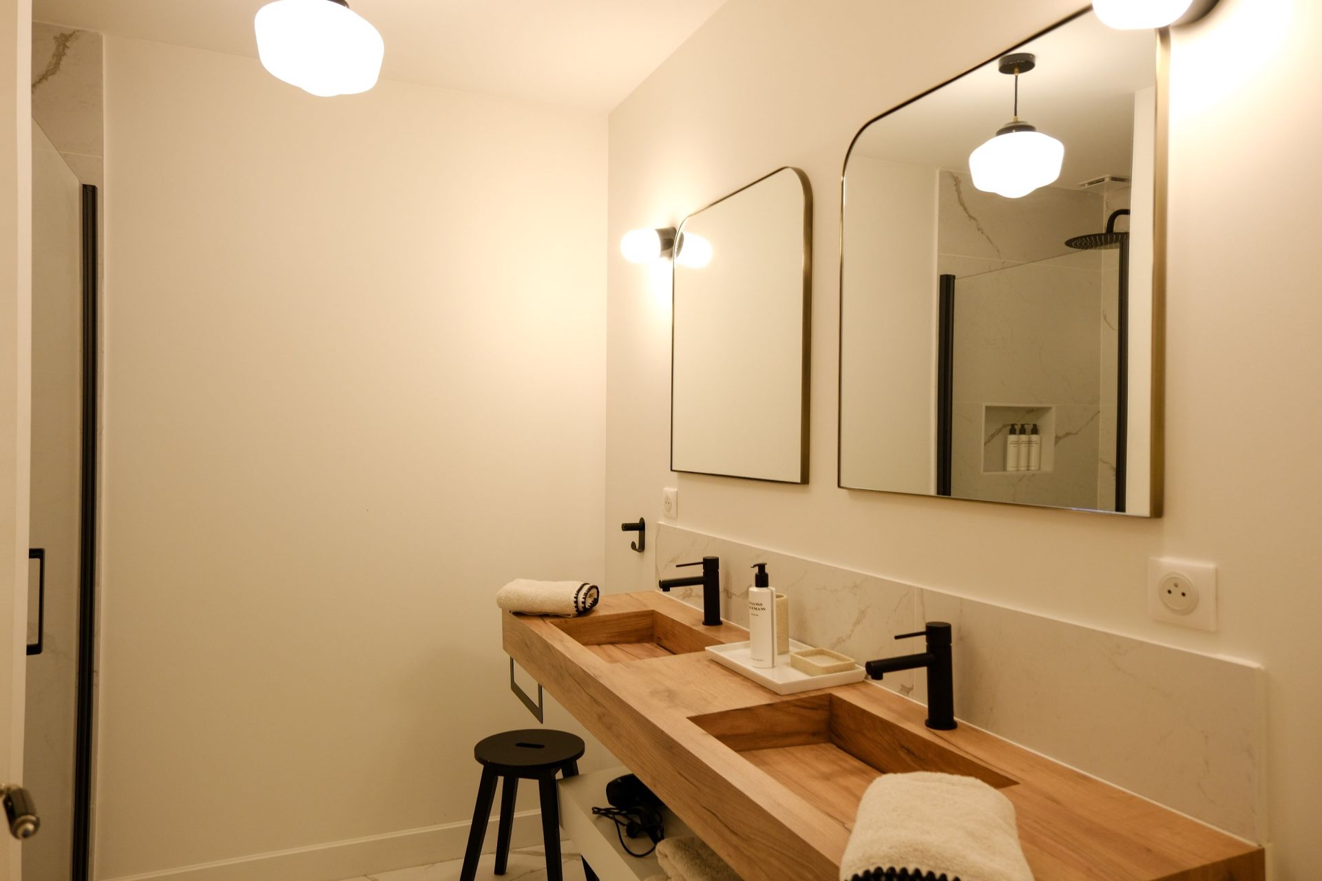 house 12 Rooms for sale on GUJAN MESTRAS (33470)