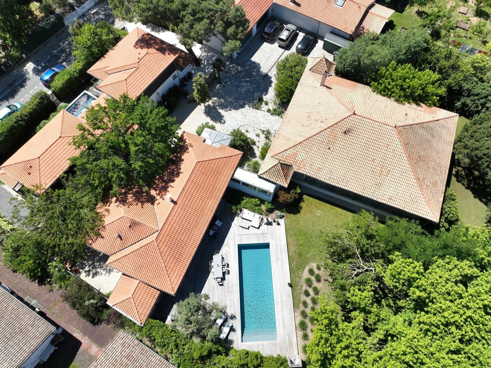 house 12 Rooms for sale on GUJAN MESTRAS (33470)