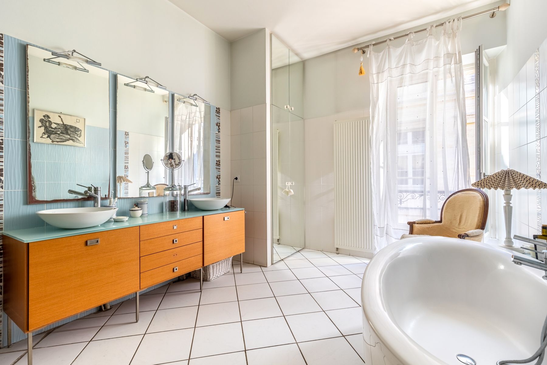 townhouse 7 Rooms for sale on BORDEAUX (33000)
