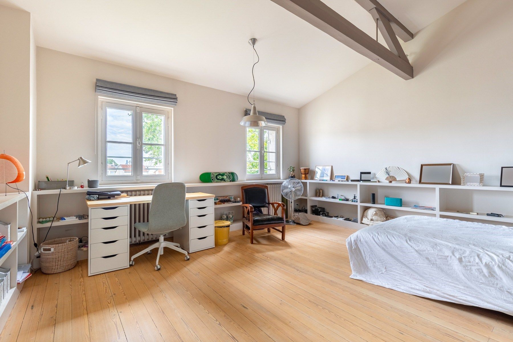 house 9 Rooms for sale on BORDEAUX (33000)