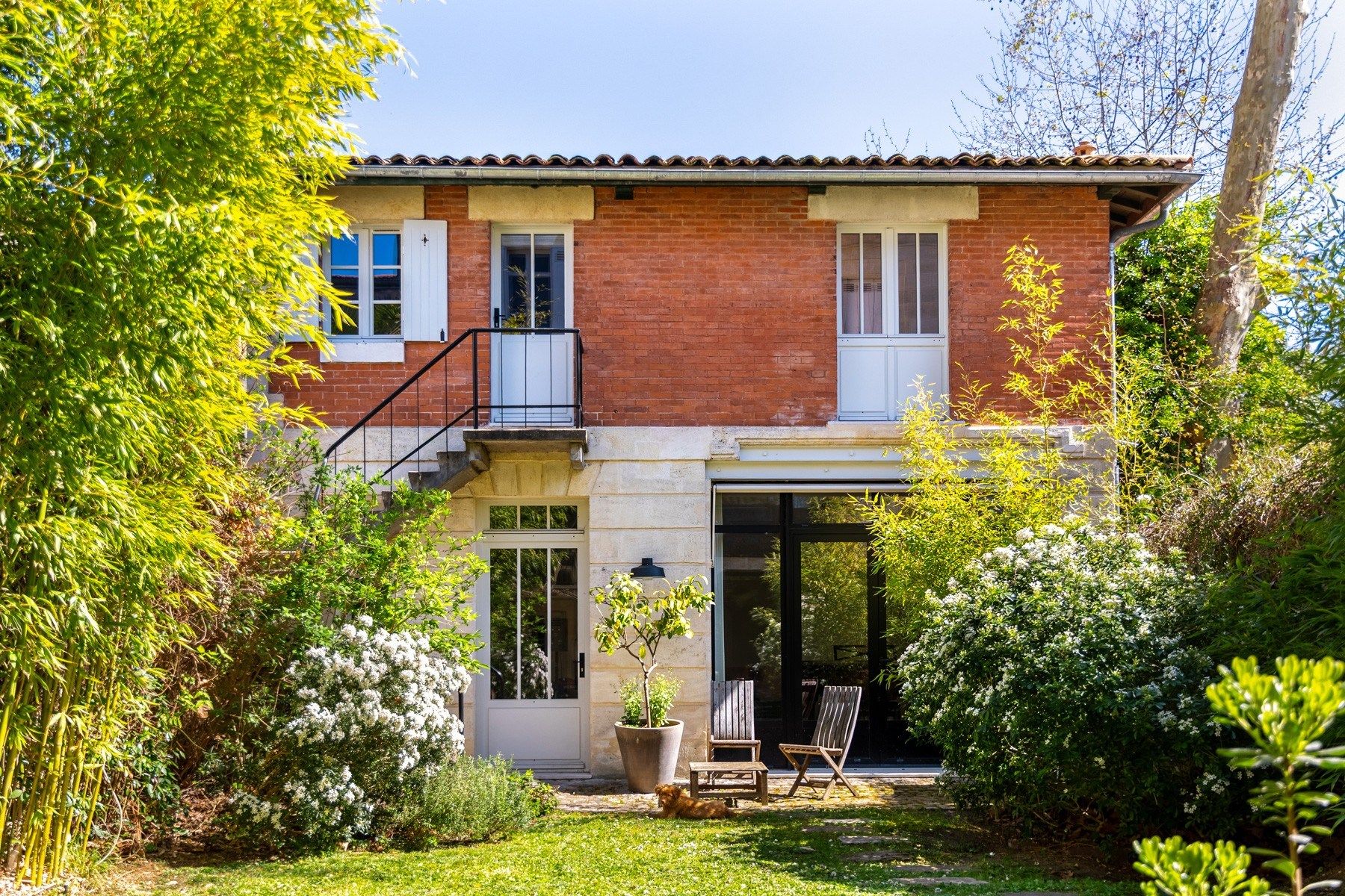 house 9 Rooms for sale on BORDEAUX (33000)