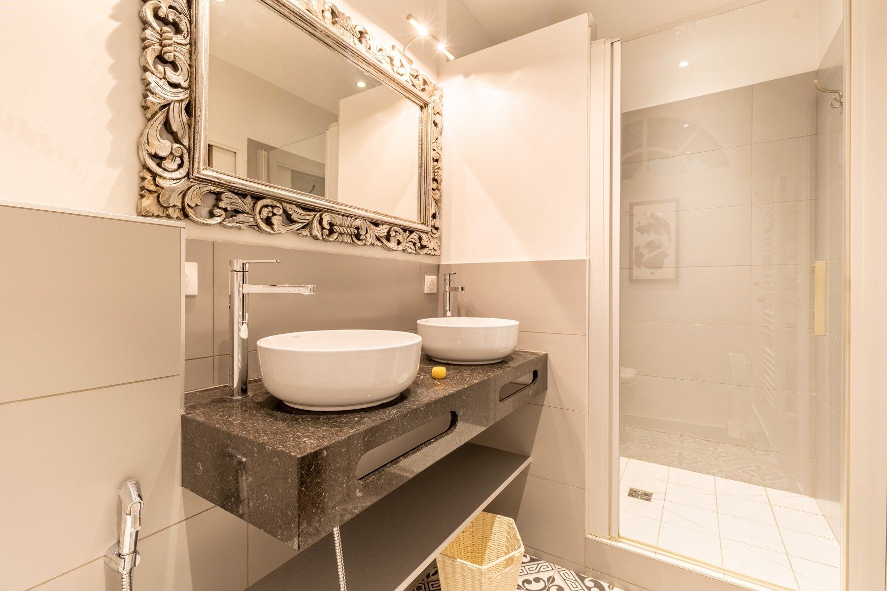 appartement 9 Pièces en vente sur BORDEAUX (33000)