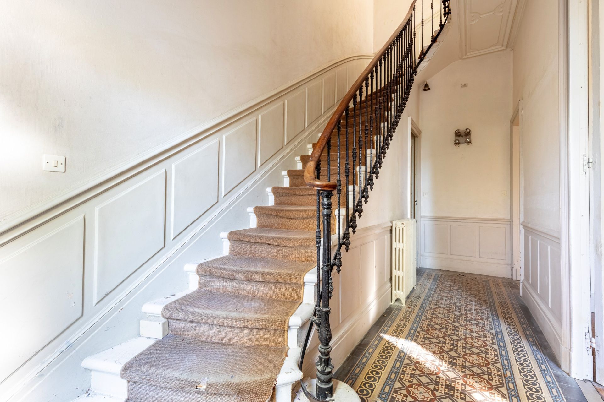house 8 Rooms for sale on BORDEAUX (33000)