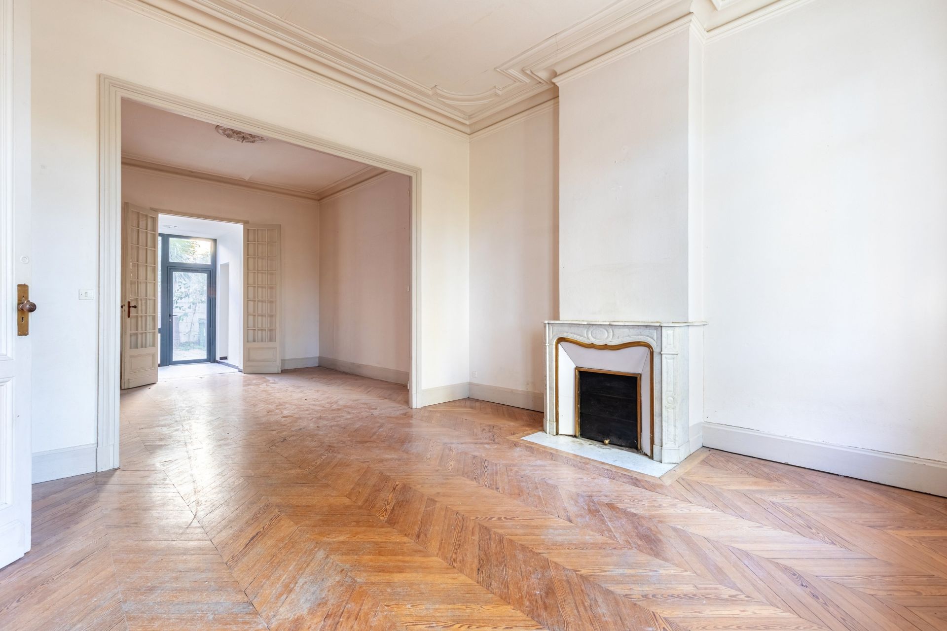 house 8 Rooms for sale on BORDEAUX (33000)