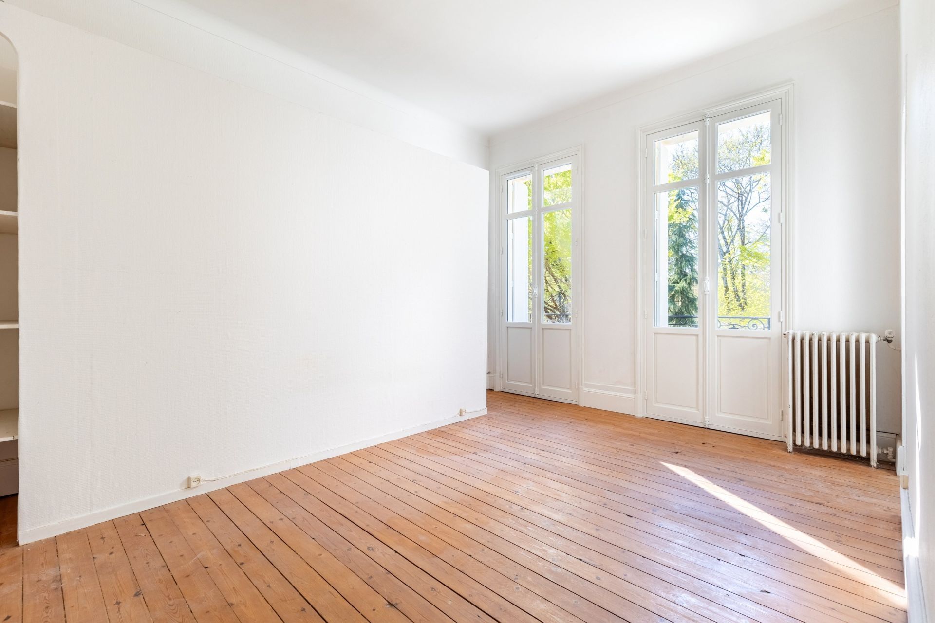 house 8 Rooms for sale on BORDEAUX (33000)