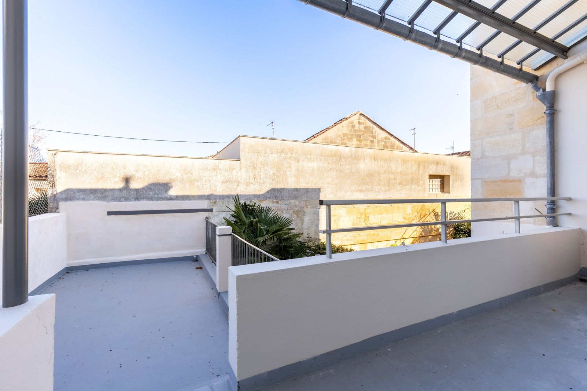 house 8 Rooms for sale on BORDEAUX (33000)