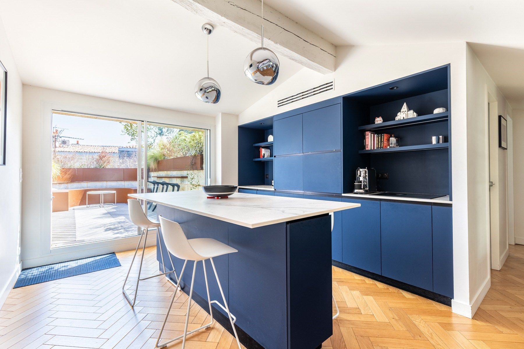 apartment 4 Rooms for sale on BORDEAUX (33000)