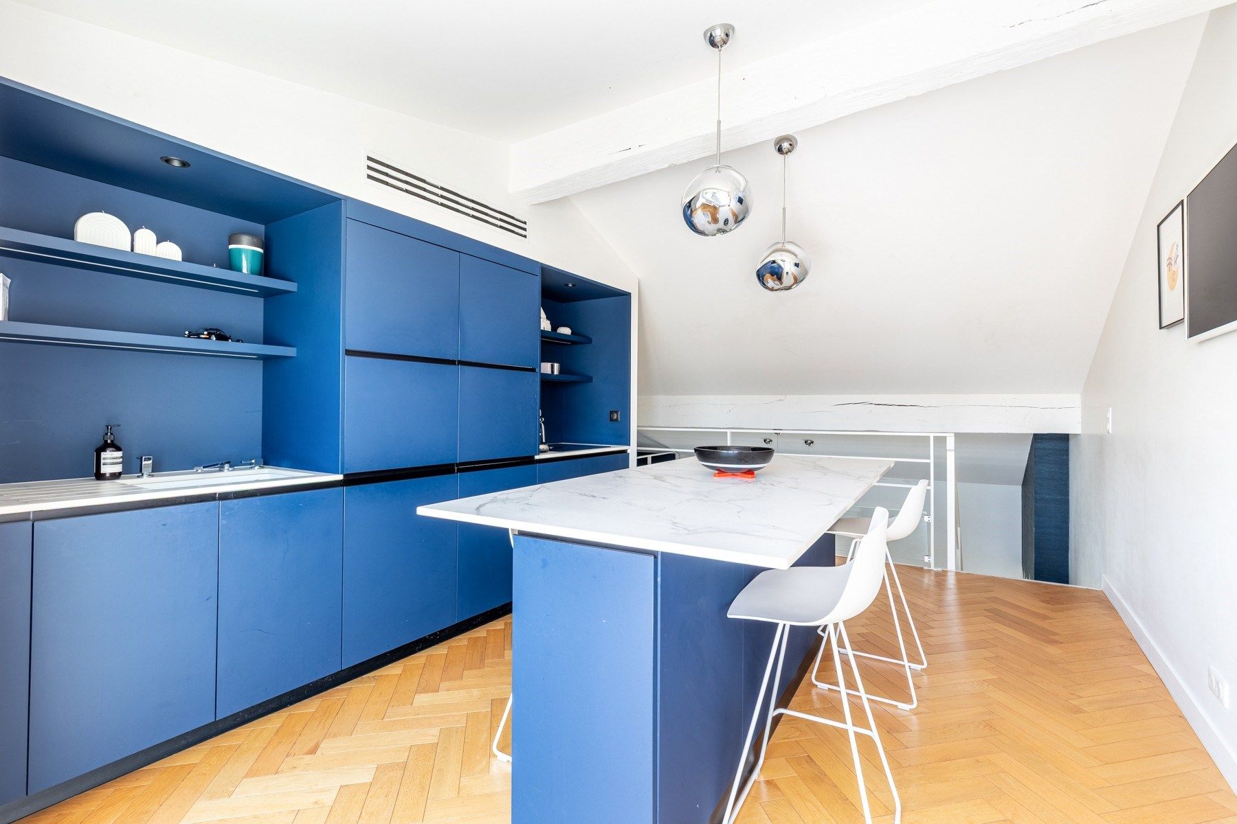 apartment 4 Rooms for sale on BORDEAUX (33000)