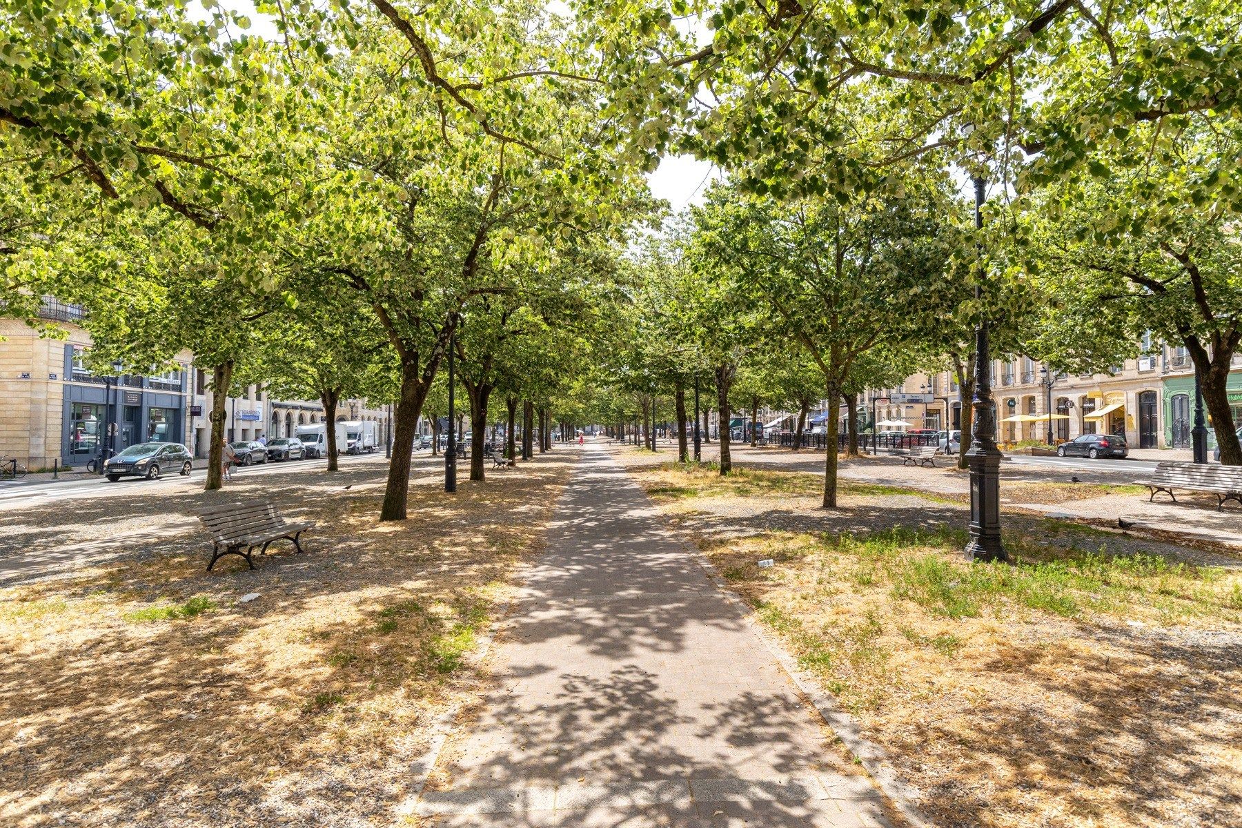 apartment 4 Rooms for sale on BORDEAUX (33000)