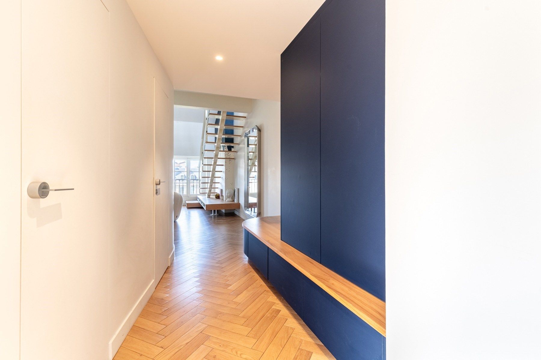 apartment 4 Rooms for sale on BORDEAUX (33000)