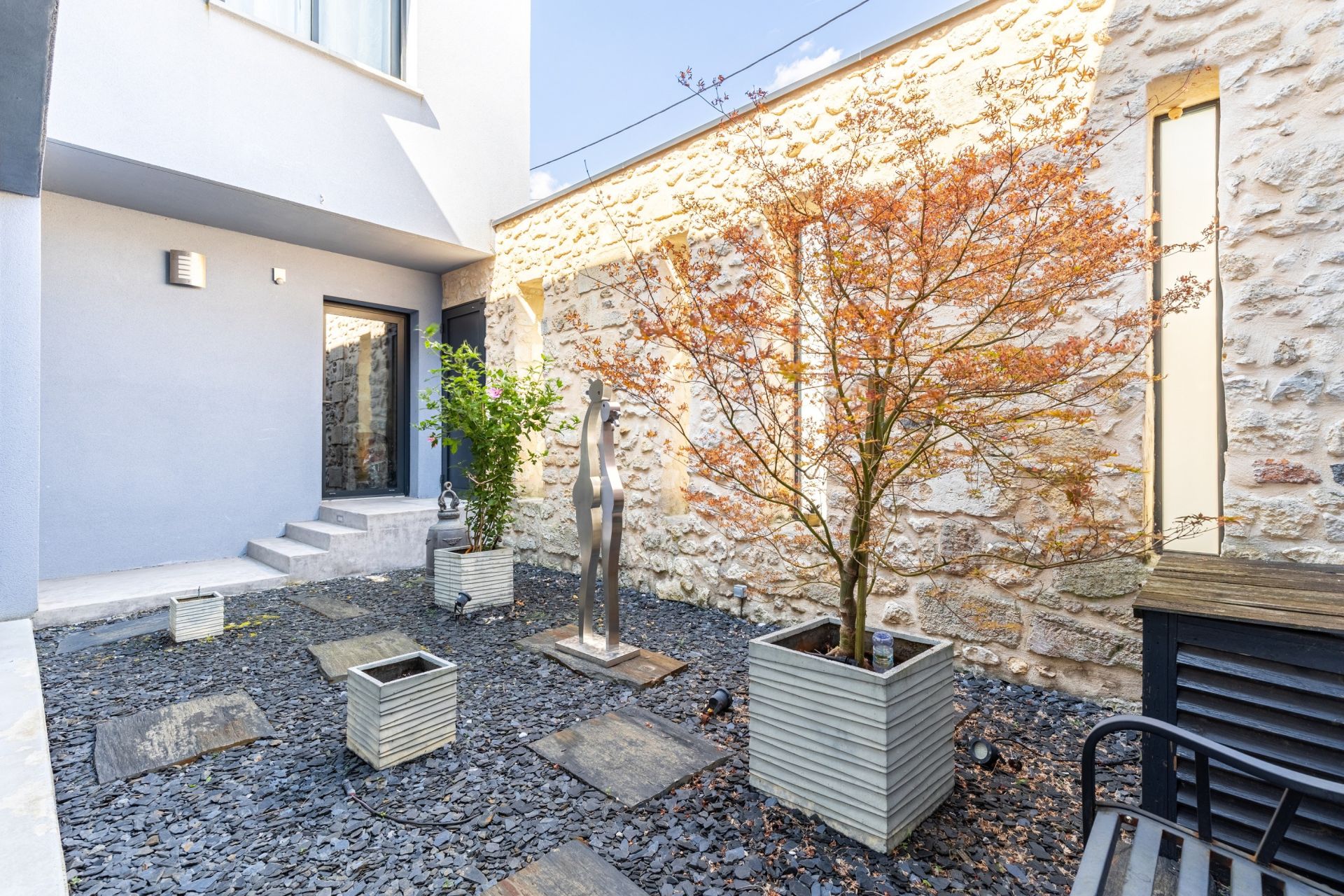 house 7 Rooms for sale on BORDEAUX (33000)