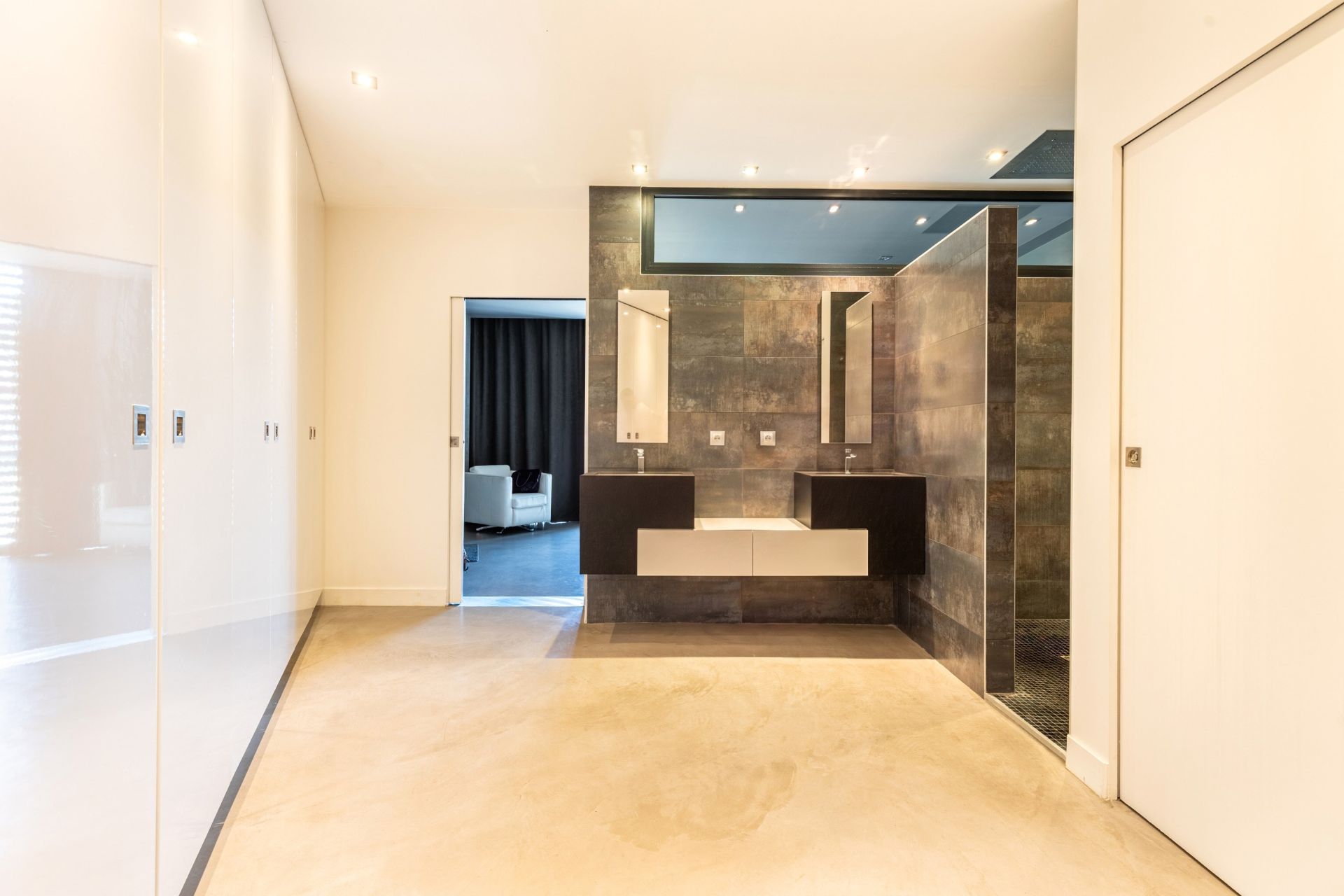 house 7 Rooms for sale on BORDEAUX (33000)