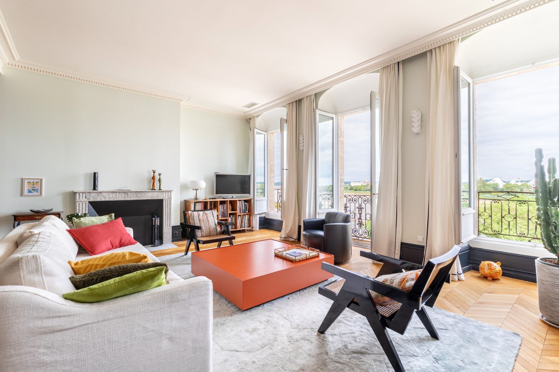 apartment 4 Rooms for sale on BORDEAUX (33000)
