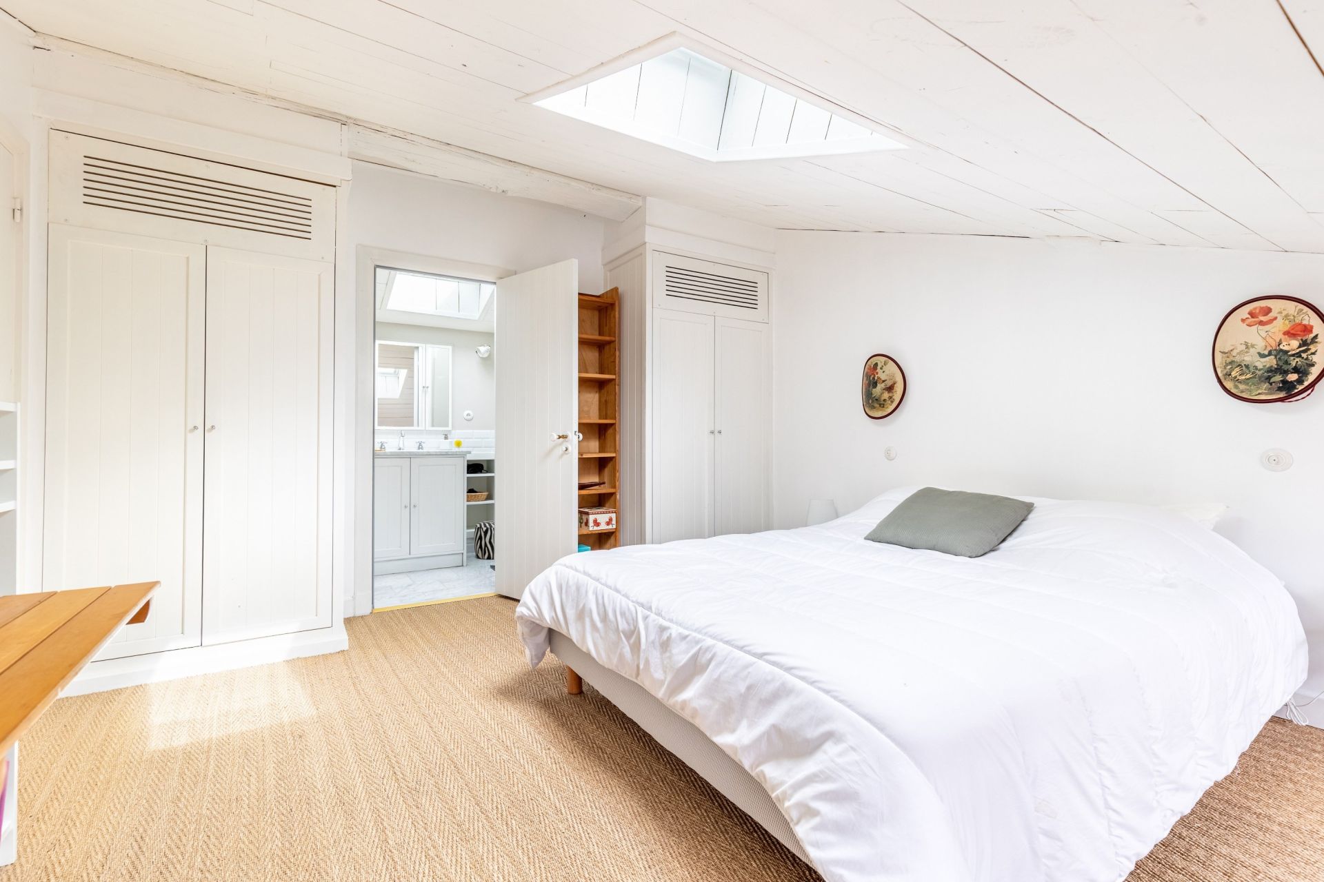 apartment 4 Rooms for sale on BORDEAUX (33000)