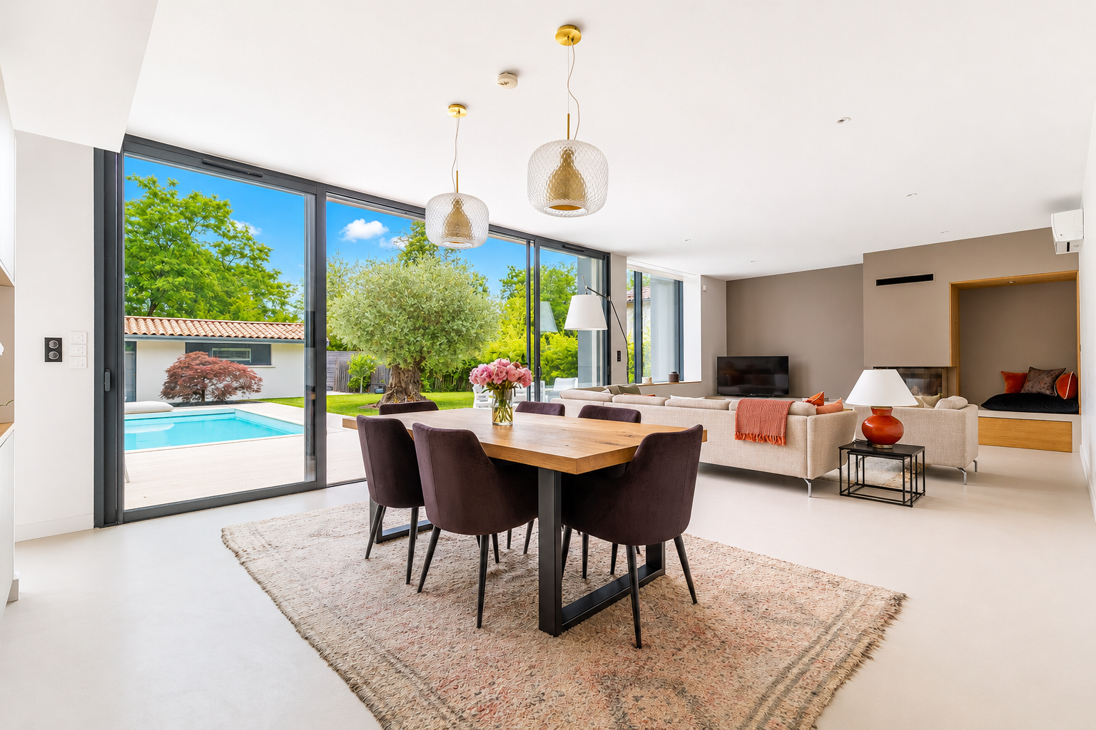 house 6 Rooms for sale on BORDEAUX (33000)