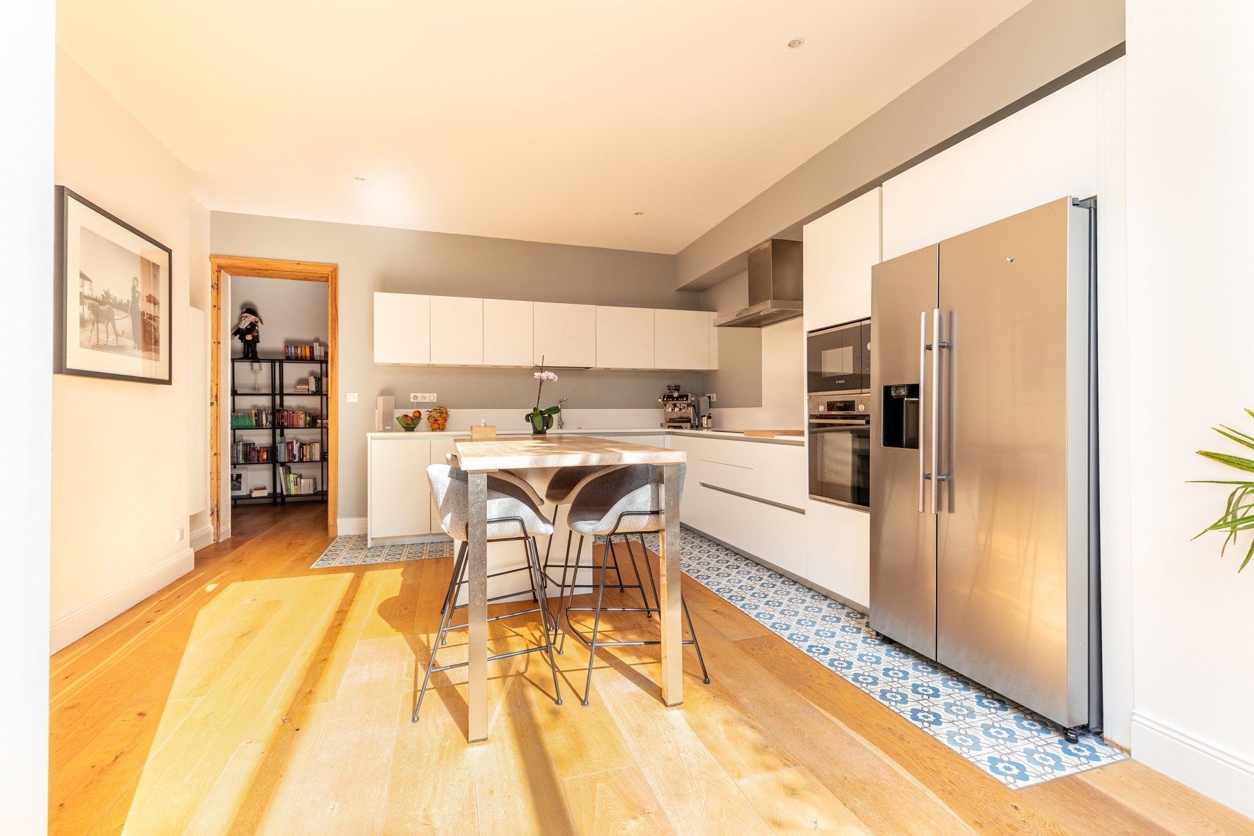apartment 5 Rooms for sale on BORDEAUX (33000)