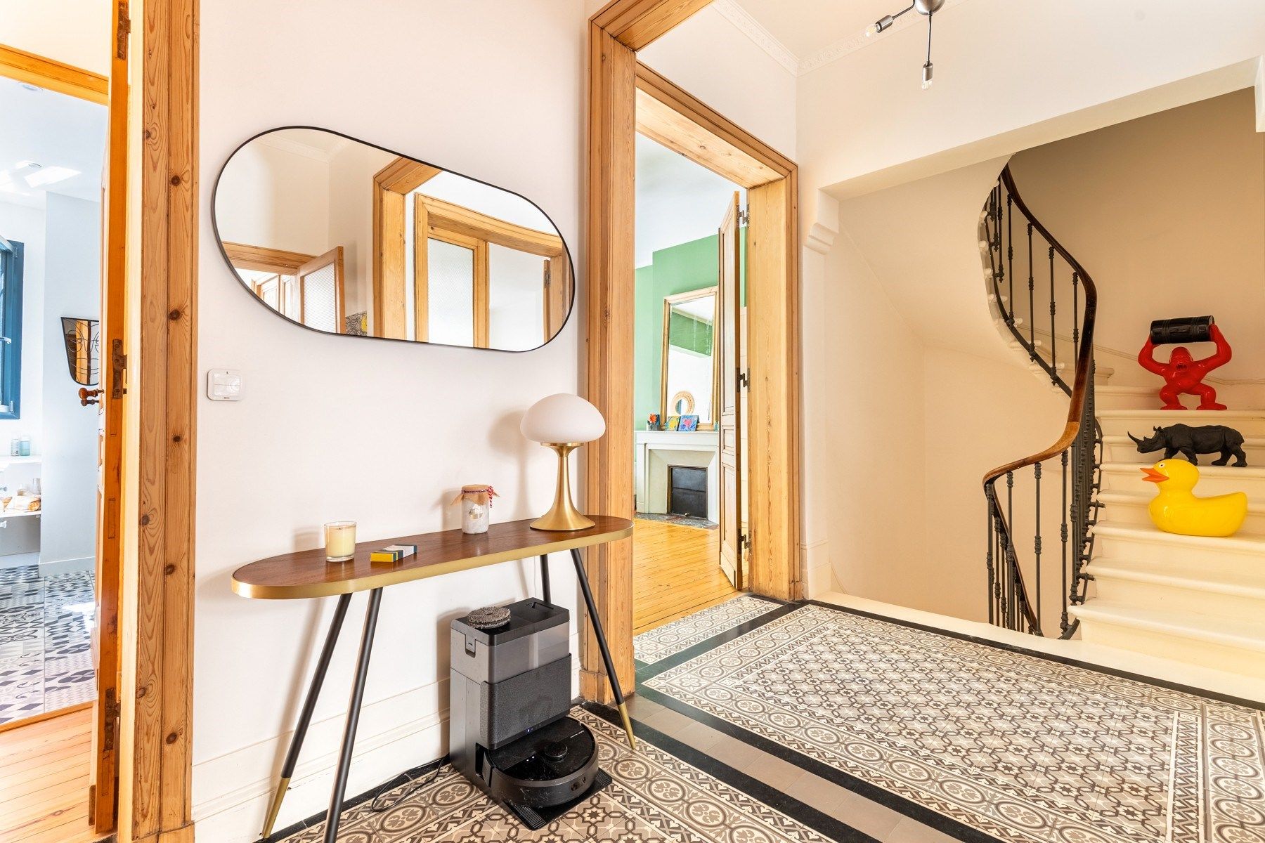 apartment 5 Rooms for sale on BORDEAUX (33000)