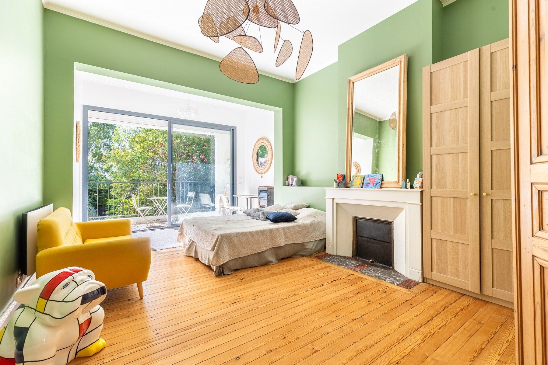 apartment 5 Rooms for sale on BORDEAUX (33000)