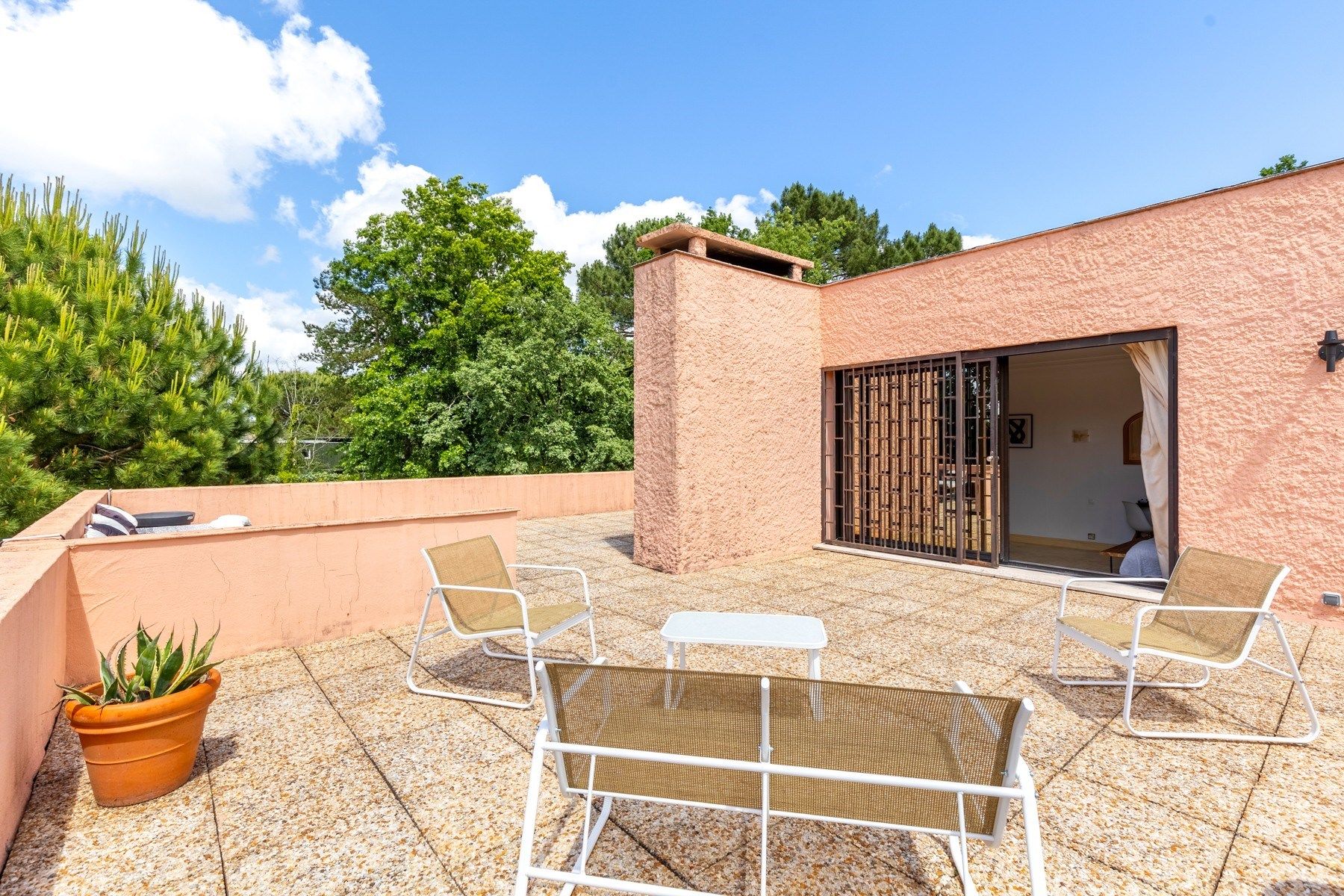 house 7 Rooms for sale on MERIGNAC (33700)