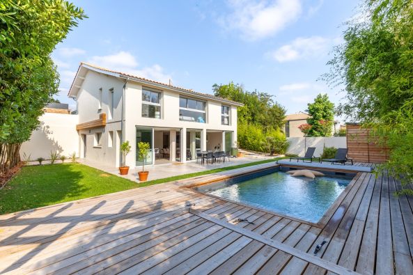 Sale House Le Bouscat 6&nbsp;Rooms 212&nbsp;m²