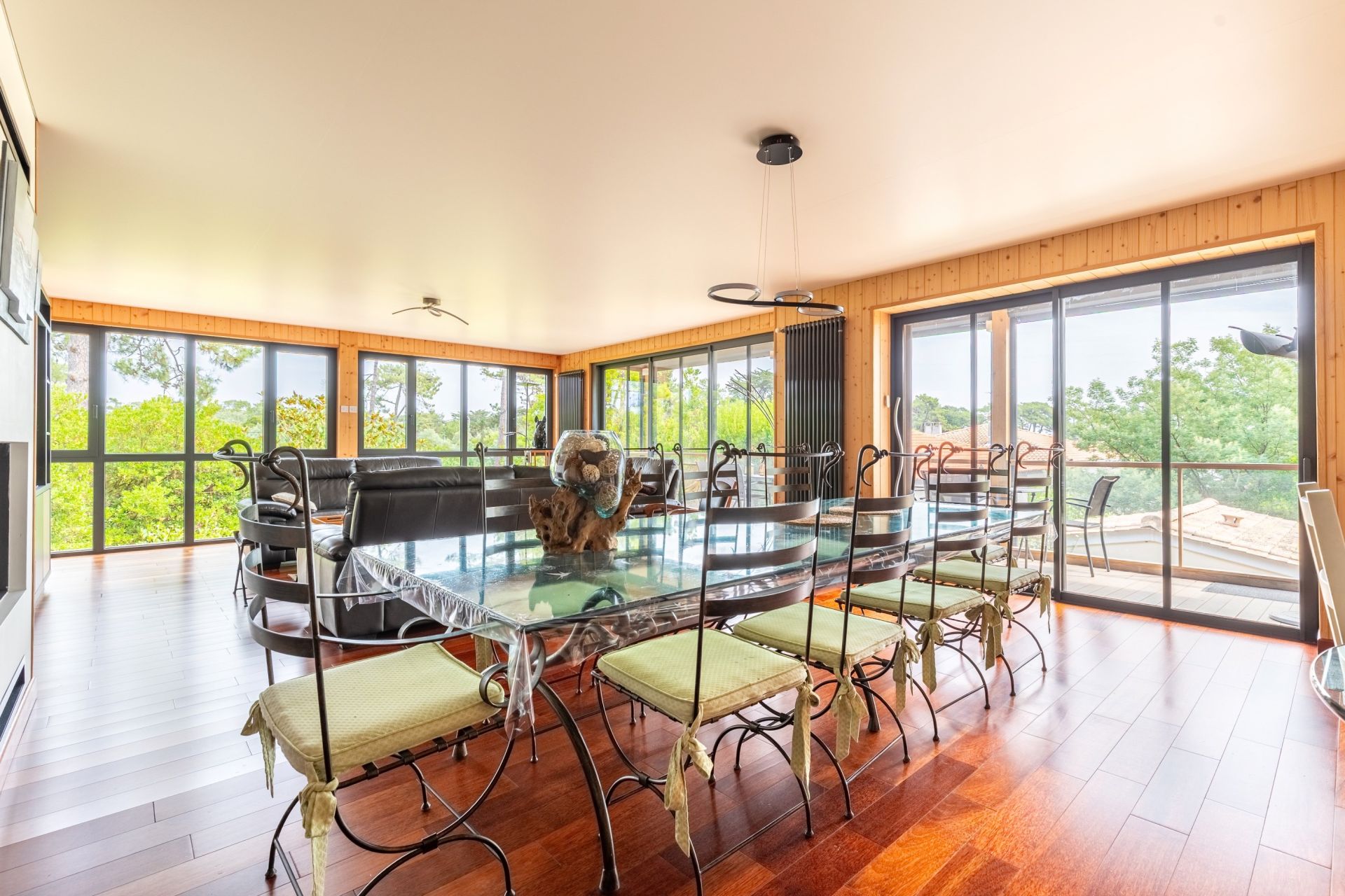 house 5 Rooms for sale on CAP FERRET (33970)