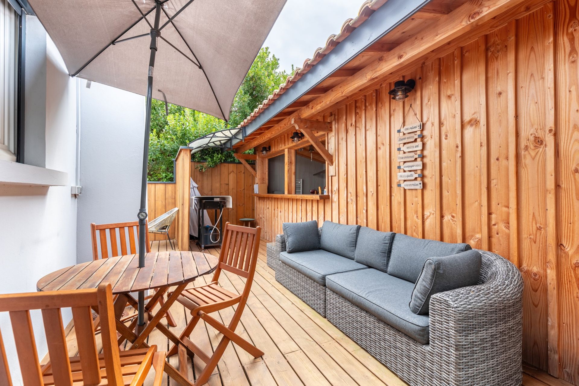 house 5 Rooms for sale on CAP FERRET (33970)