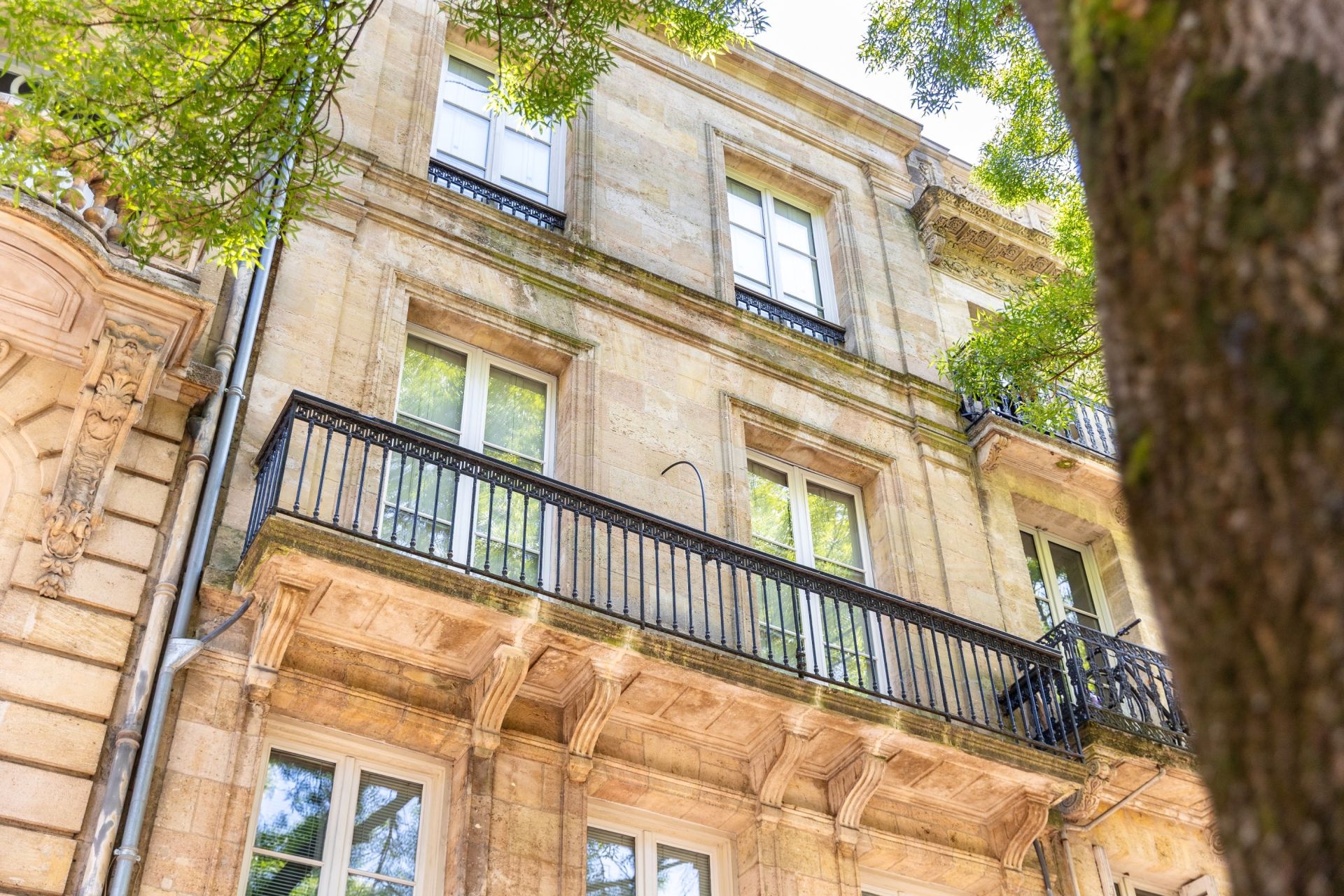 apartment 3 Rooms for sale on BORDEAUX (33000)
