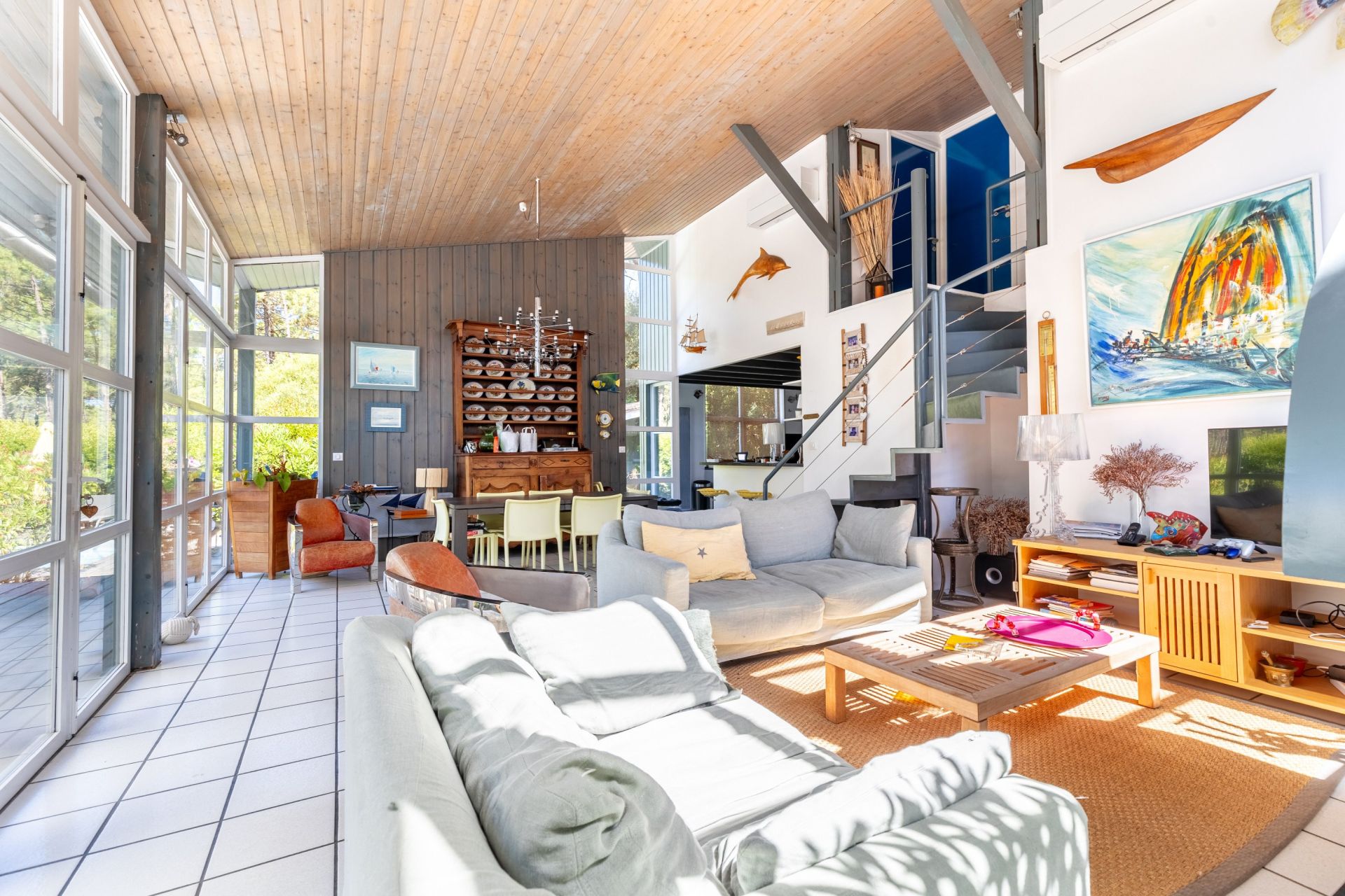 house 6 Rooms for sale on CAP FERRET (33970)