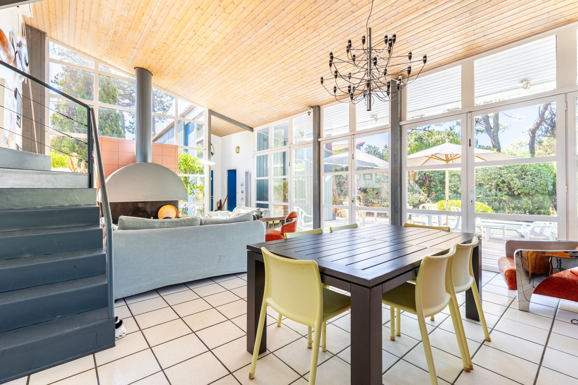 house 6 Rooms for sale on CAP FERRET (33970)
