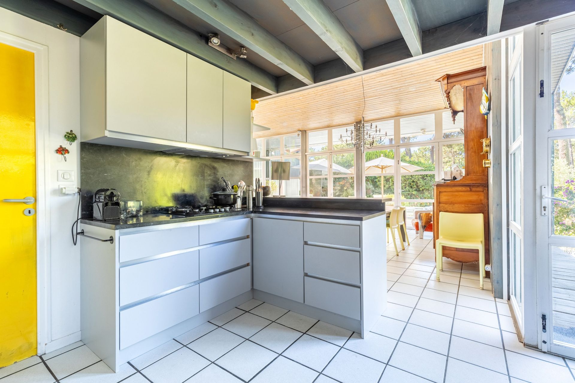 house 6 Rooms for sale on CAP FERRET (33970)
