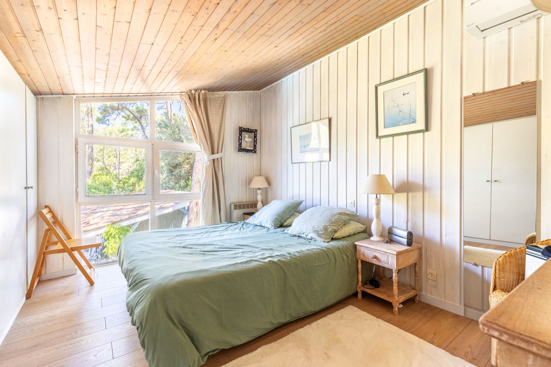 house 6 Rooms for sale on CAP FERRET (33970)