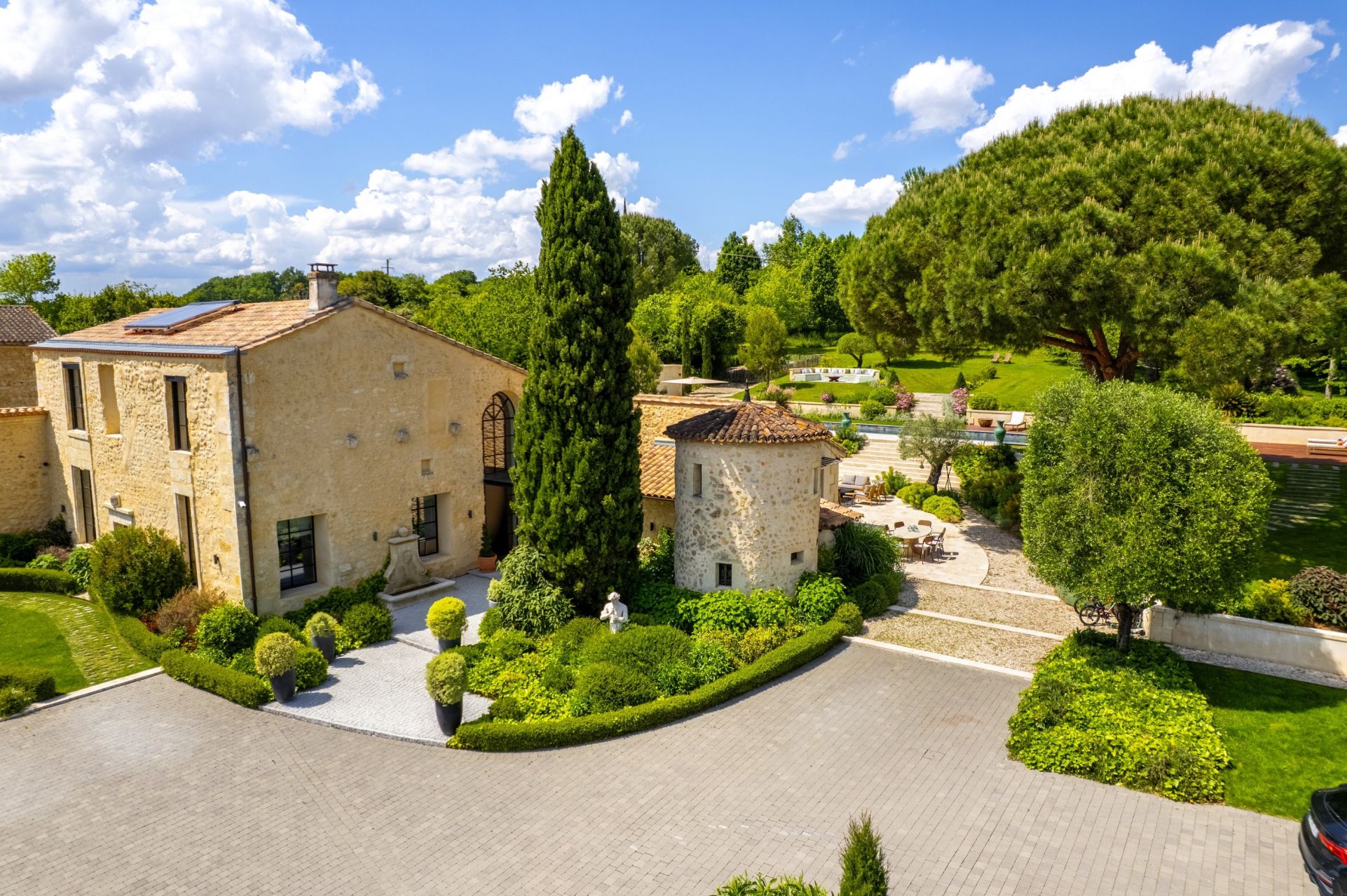 château 12 Pièces en vente sur BORDEAUX (33000)