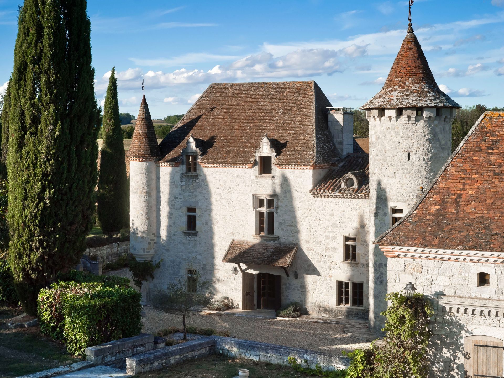 castle 12 Rooms for sale on BORDEAUX (33000)