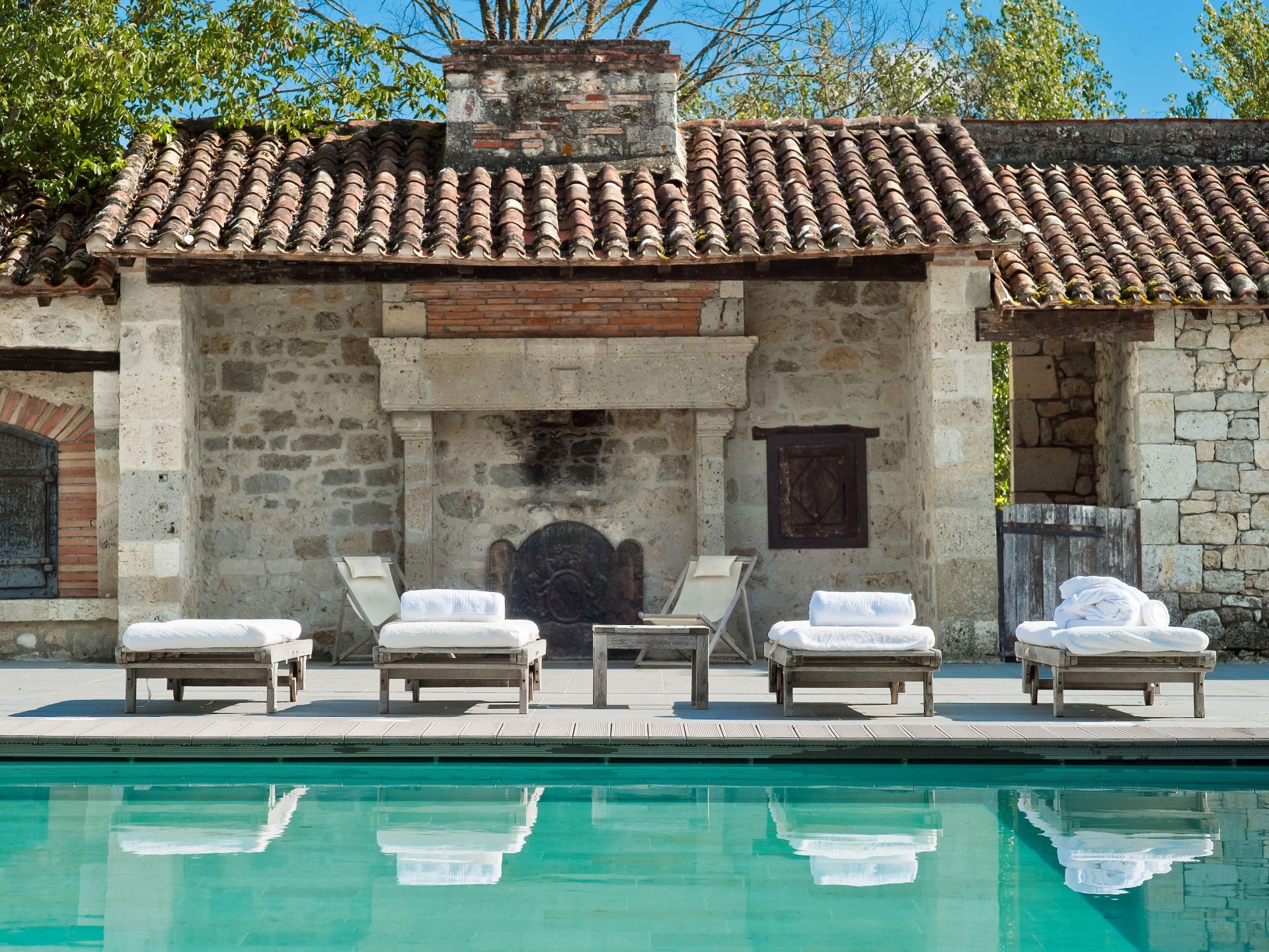 castle 12 Rooms for sale on BORDEAUX (33000)