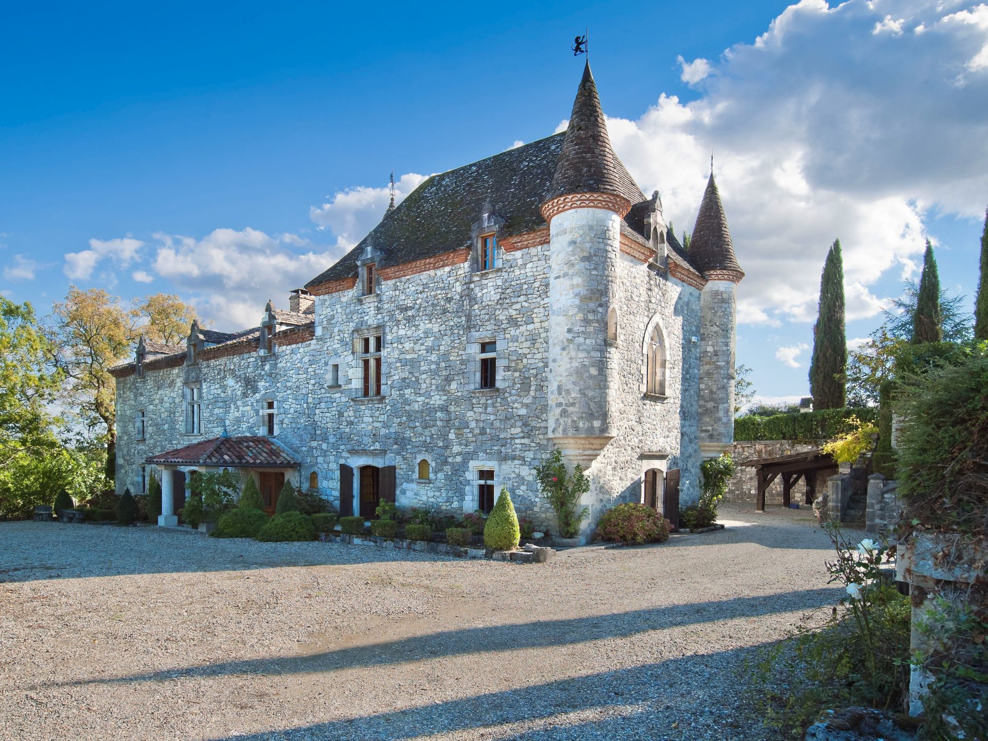 castle 12 Rooms for sale on BORDEAUX (33000)