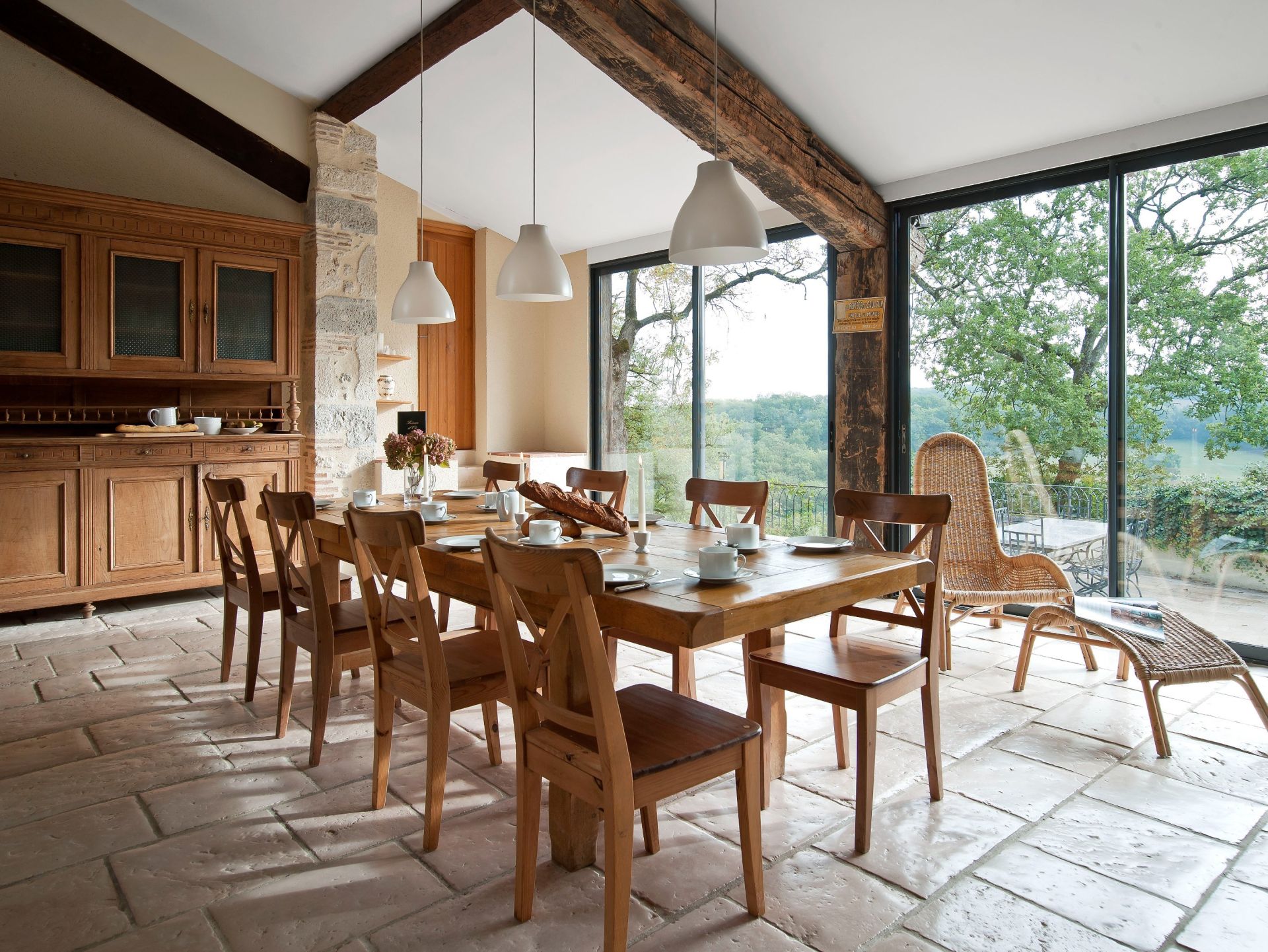 castle 12 Rooms for sale on BORDEAUX (33000)